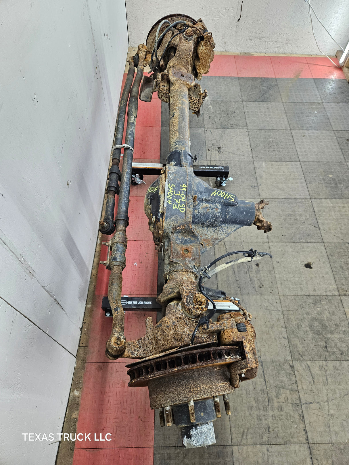 1999-2004 Ford Super Duty F250 F350 SRW Front Axle 3.73 Gear Ratio