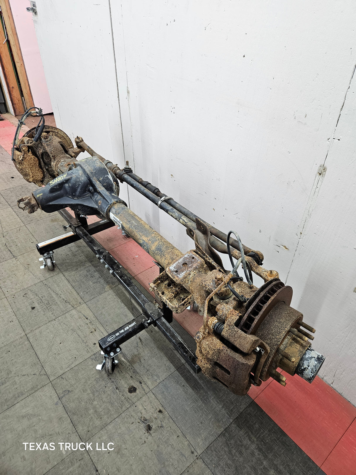 1999-2004 Ford Super Duty F250 F350 SRW Front Axle 3.73 Gear Ratio