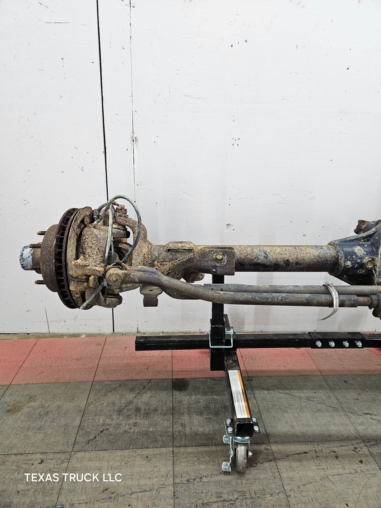 1999-2004 Ford Super Duty F250 F350 SRW Front Axle 3.73 Gear Ratio