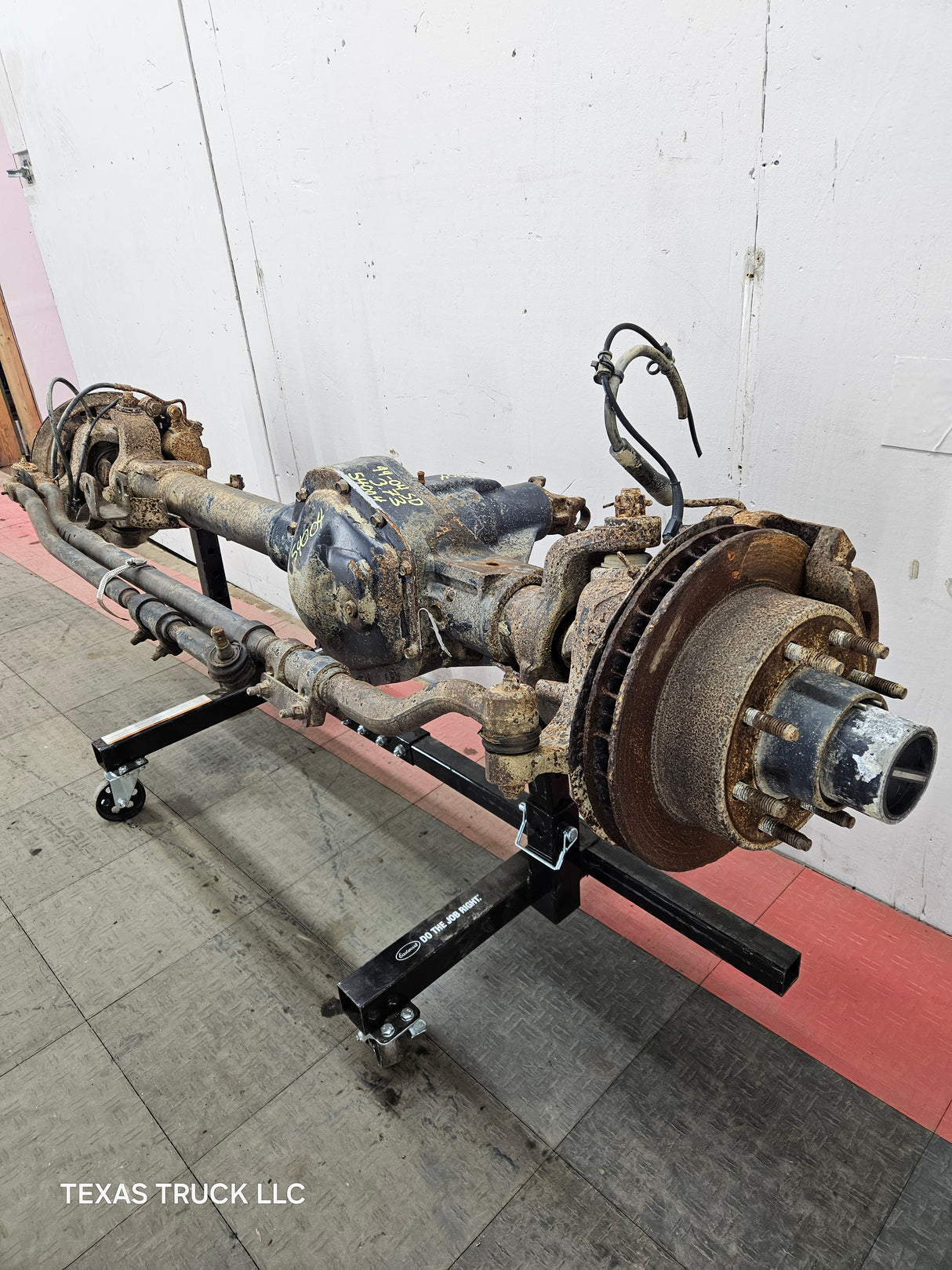 1999-2004 Ford Super Duty F250 F350 SRW Front Axle 3.73 Gear Ratio