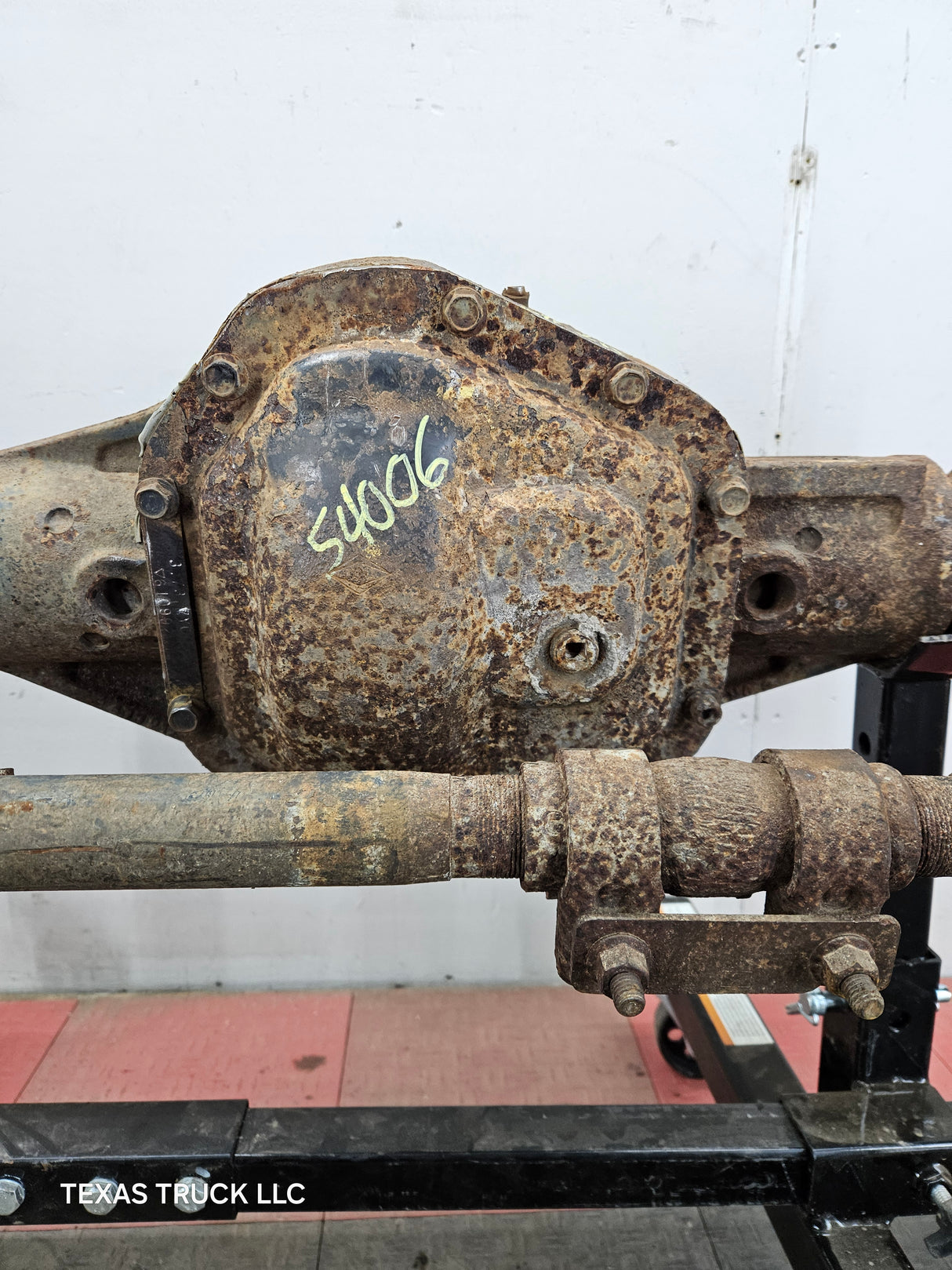 1999-2004 Ford Super Duty F250 F350 SRW Front Axle 3.73 Gear Ratio