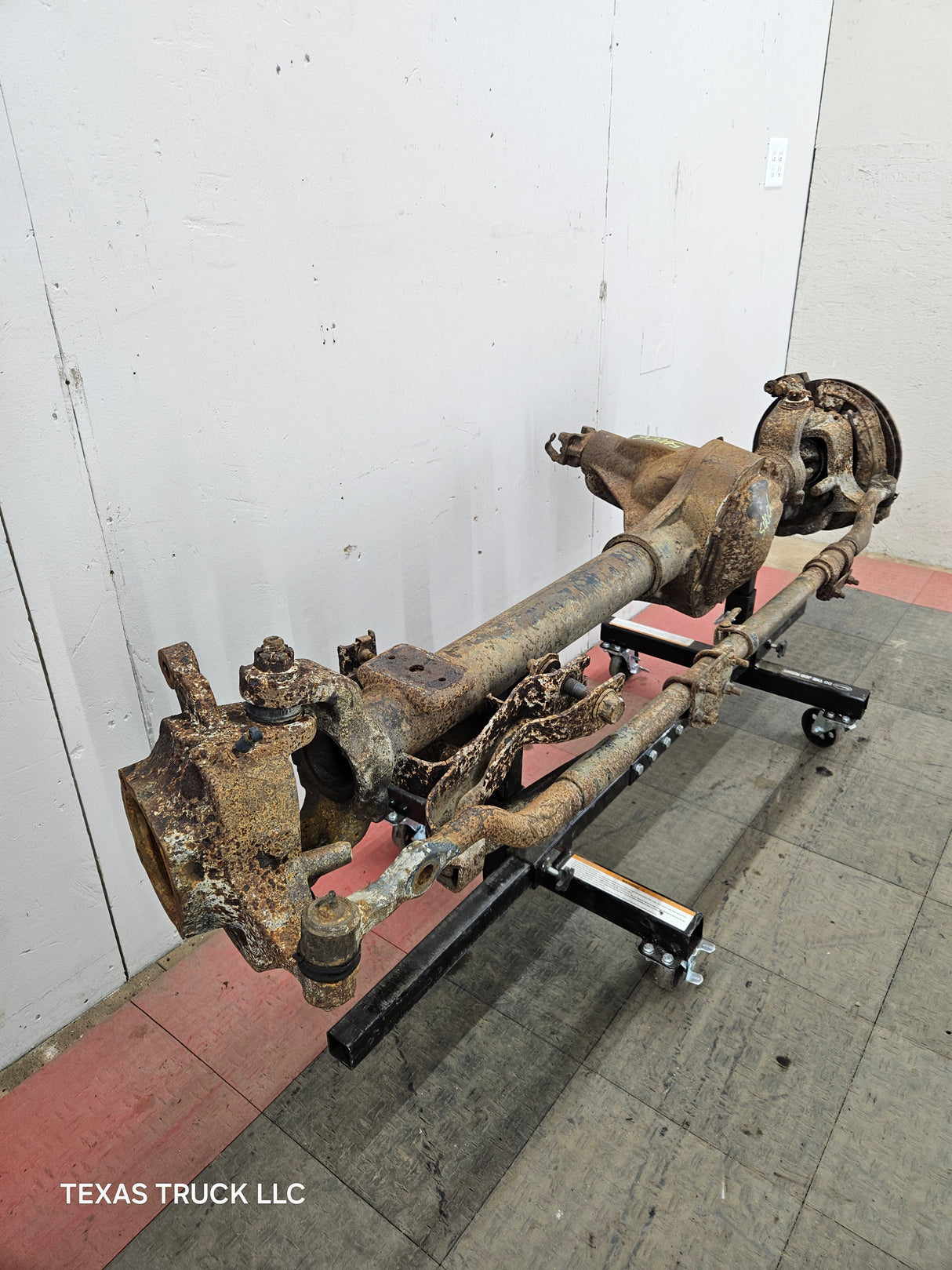 1999-2004 Ford Super Duty F250 F350 SRW Front Axle 3.73 Gear Ratio