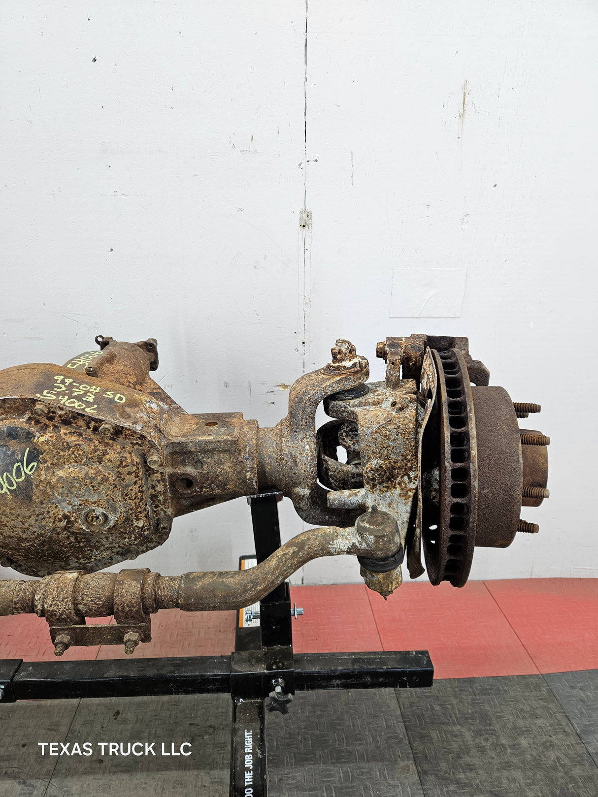 1999-2004 Ford Super Duty F250 F350 SRW Front Axle 3.73 Gear Ratio