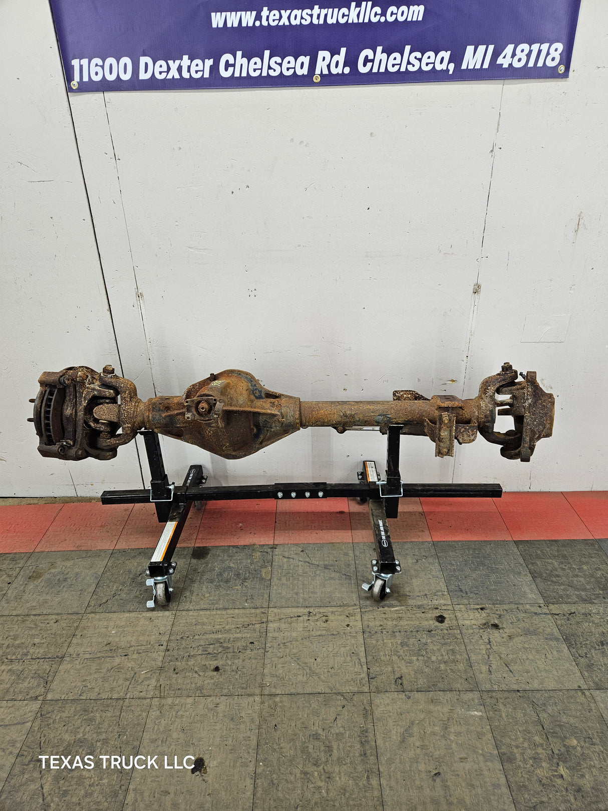1999-2004 Ford Super Duty F250 F350 SRW Front Axle 3.73 Gear Ratio