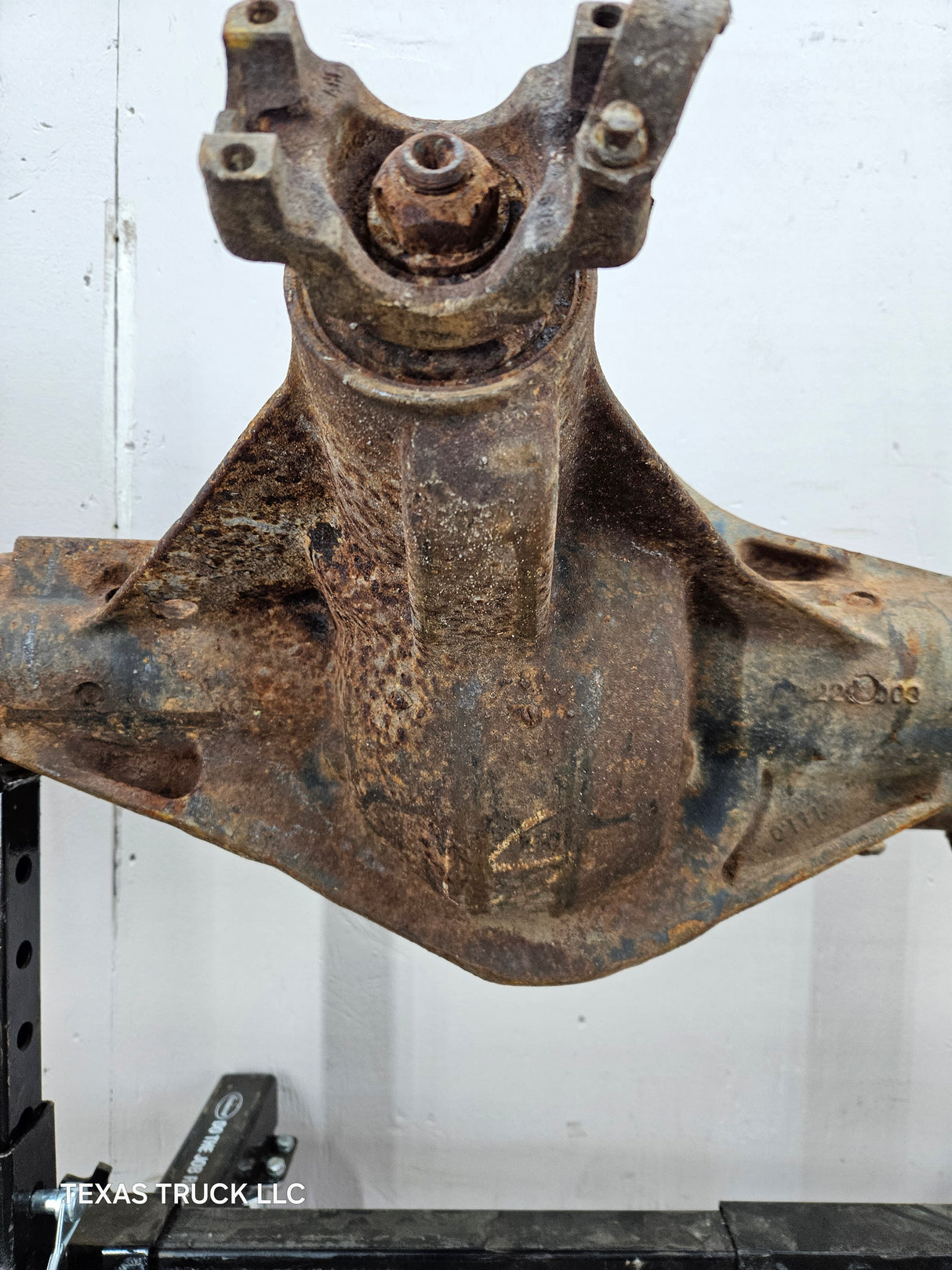 1999-2004 Ford Super Duty F250 F350 SRW Front Axle 3.73 Gear Ratio