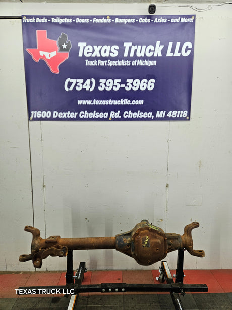 1999-2004 Ford Super Duty F250 F350 SRW Front Axle 3.73 Gear Ratio Axle Housing