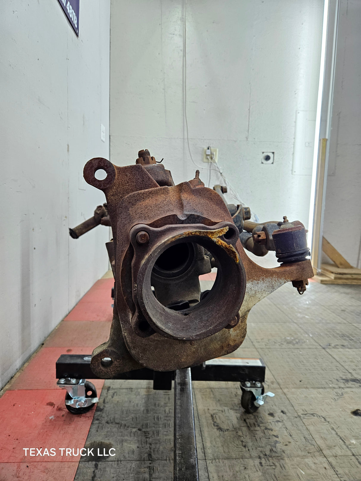 1999-2004 Ford Super Duty F250 F350 SRW Front Axle 3.73 Gear Ratio
