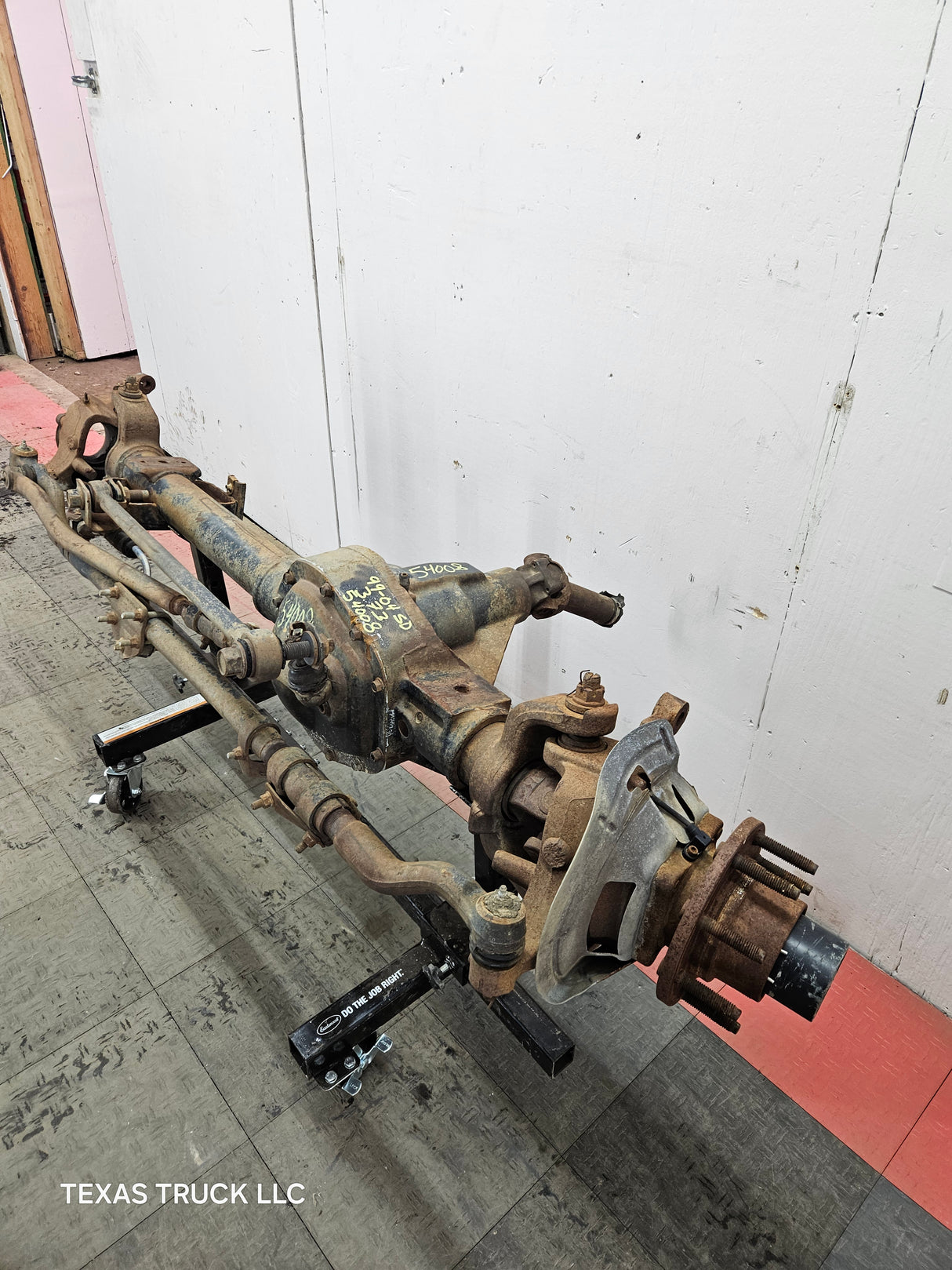 1999-2004 Ford Super Duty F250 F350 SRW Front Axle 3.73 Gear Ratio