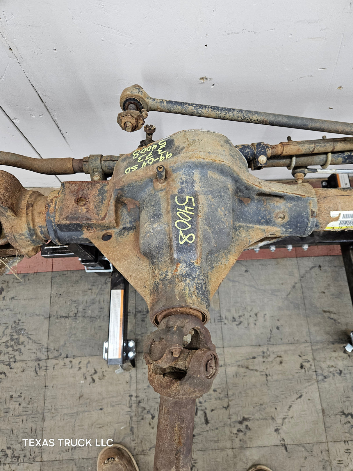 1999-2004 Ford Super Duty F250 F350 SRW Front Axle 3.73 Gear Ratio