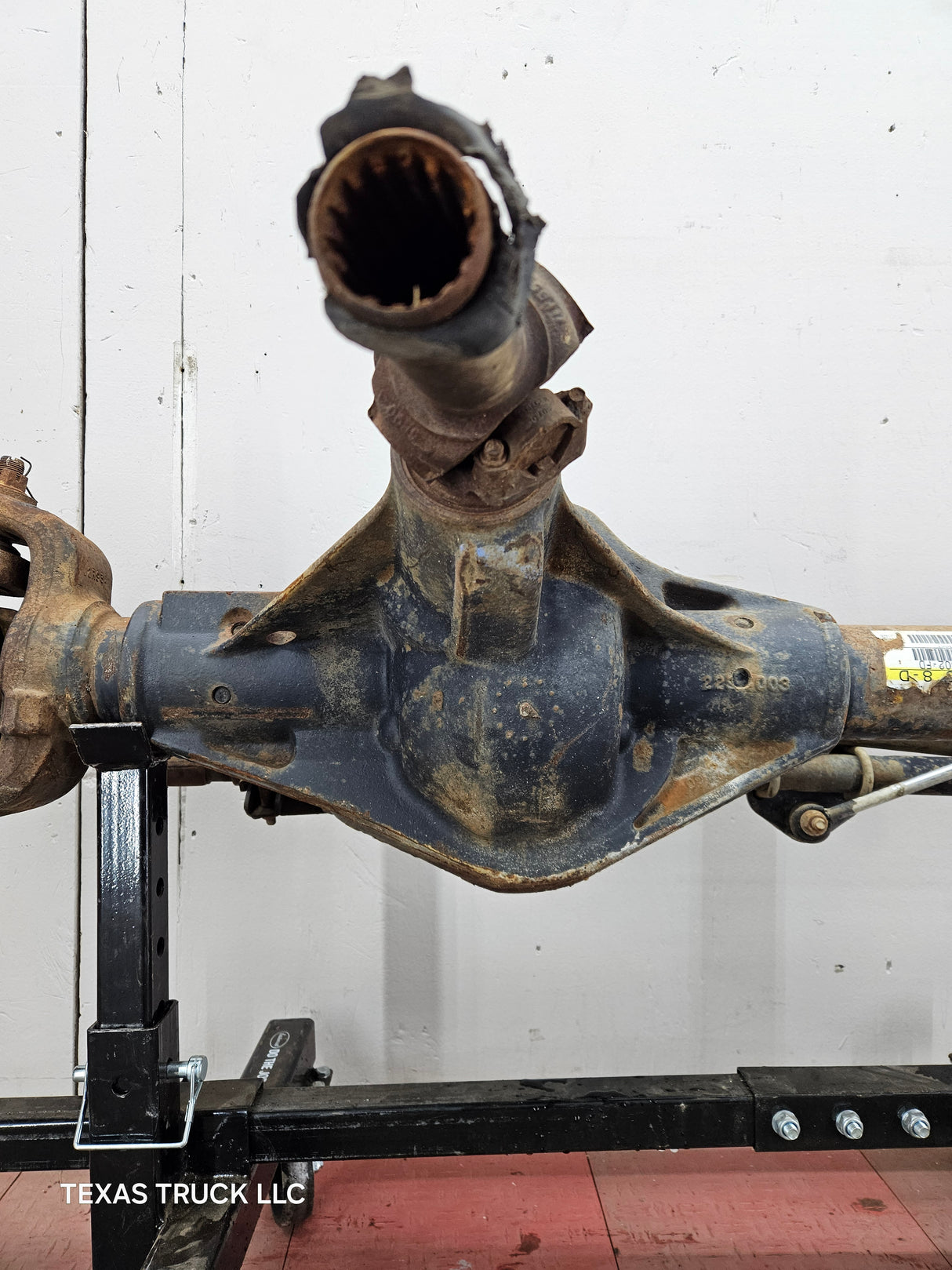 1999-2004 Ford Super Duty F250 F350 SRW Front Axle 3.73 Gear Ratio