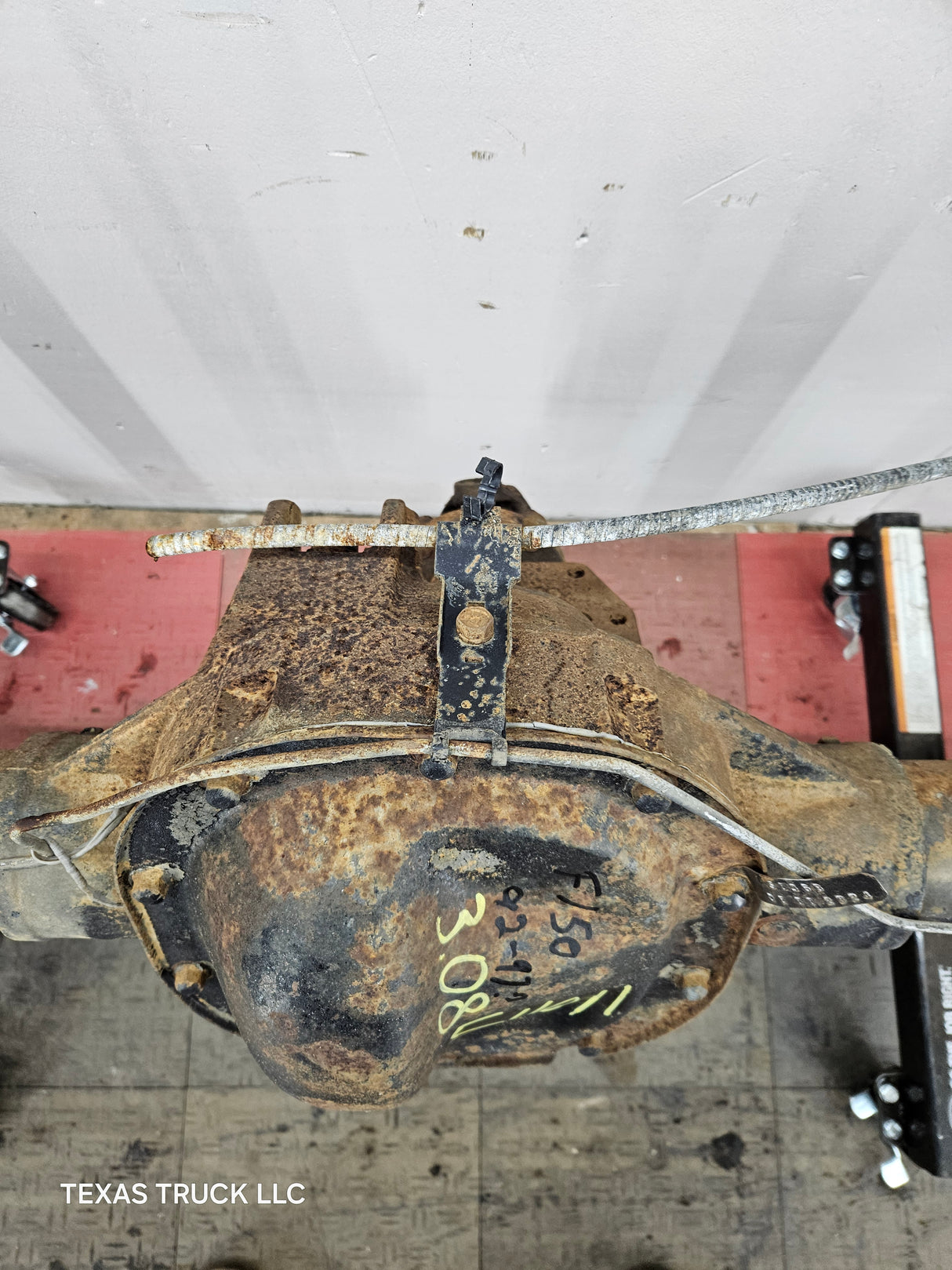 1992-1997 Ford F150 Rear Axle 3.08 Gear Ratio