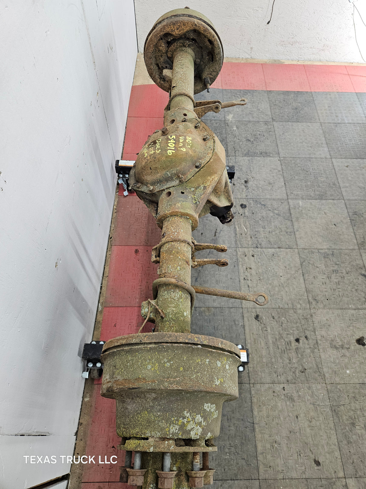 1980-1986 Ford F350 Cab & Chassis Rear DRW Dually Axle