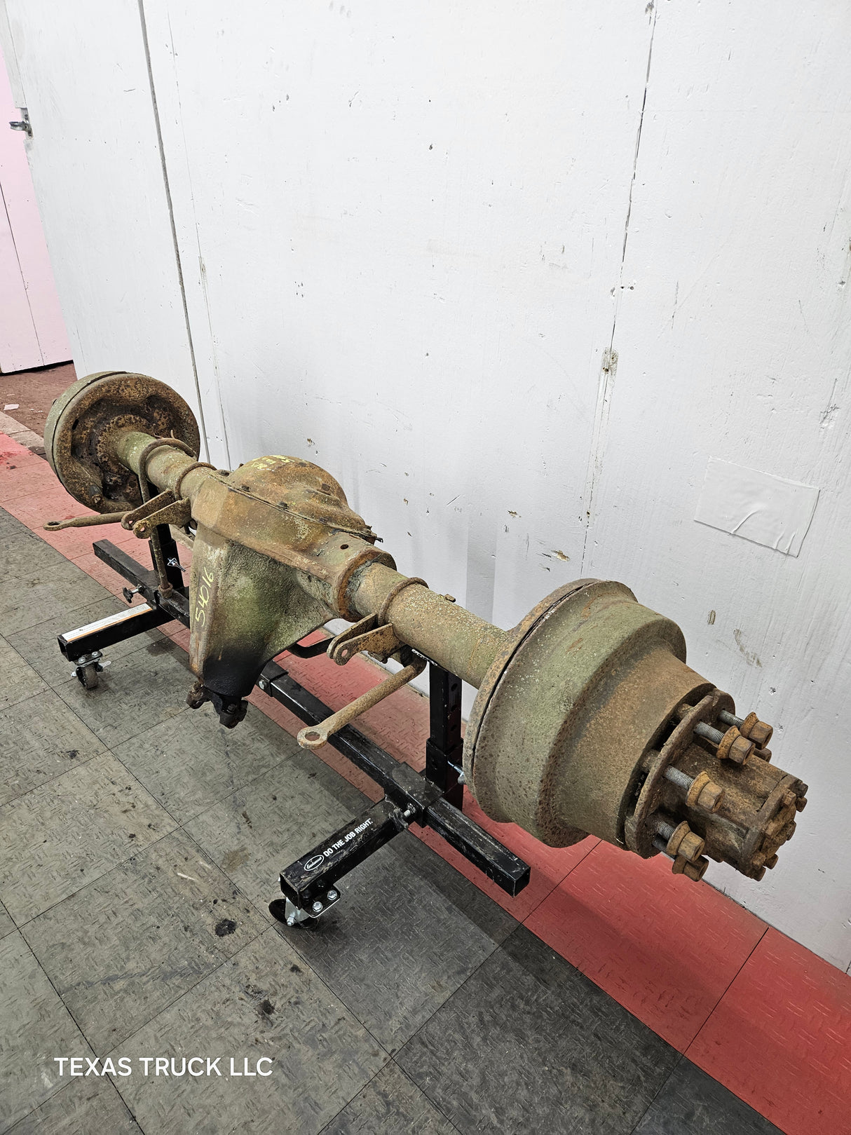 1980-1986 Ford F350 Cab & Chassis Rear DRW Dually Axle