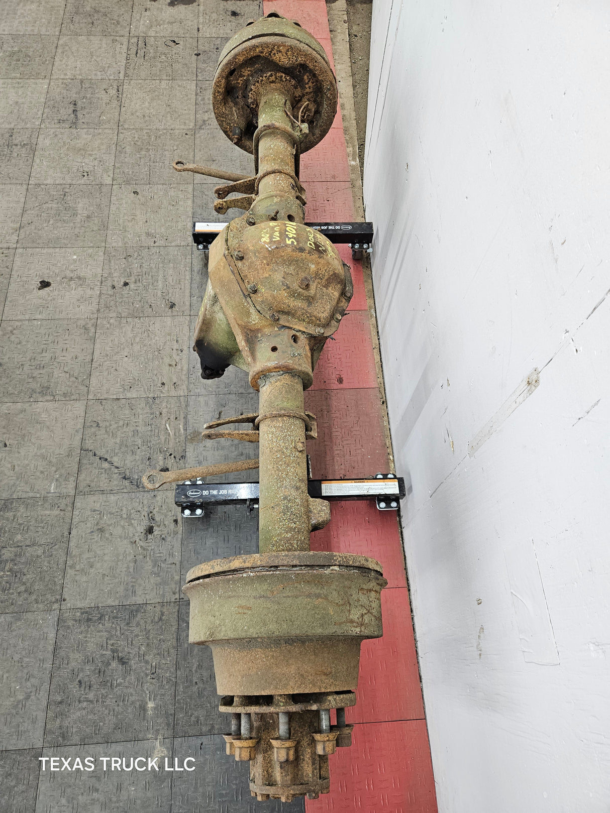1980-1986 Ford F350 Cab & Chassis Rear DRW Dually Axle