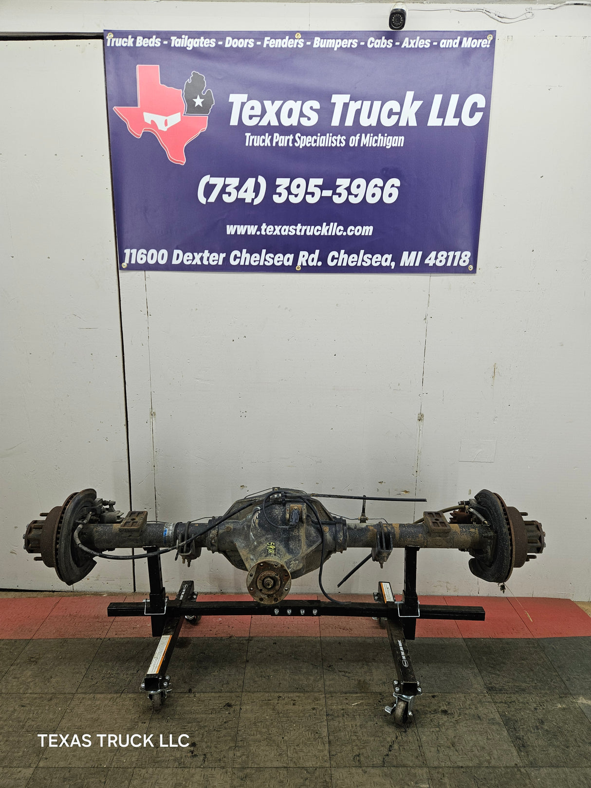 2002-2004 Ford Super Duty F250 F350 SRW Rear Axle 3.73 Gear Ratio