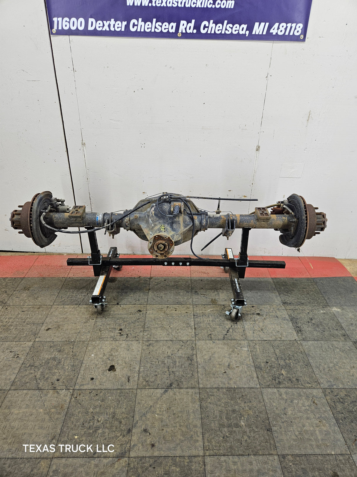 2002-2004 Ford Super Duty F250 F350 SRW Rear Axle 3.73 Gear Ratio