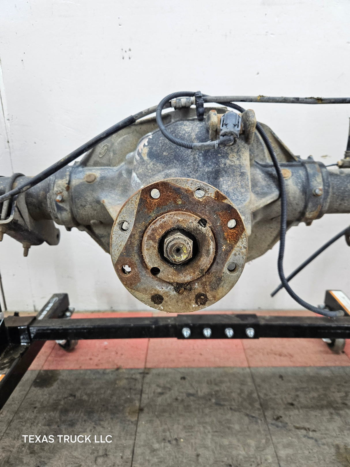 2002-2004 Ford Super Duty F250 F350 SRW Rear Axle 3.73 Gear Ratio