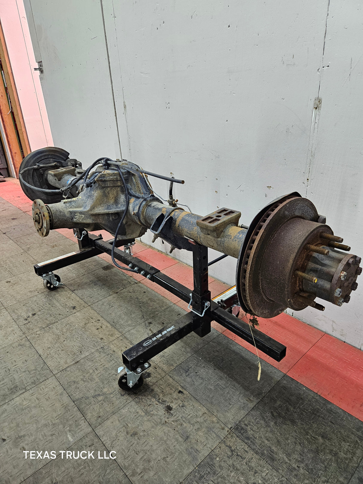 2002-2004 Ford Super Duty F250 F350 SRW Rear Axle 3.73 Gear Ratio