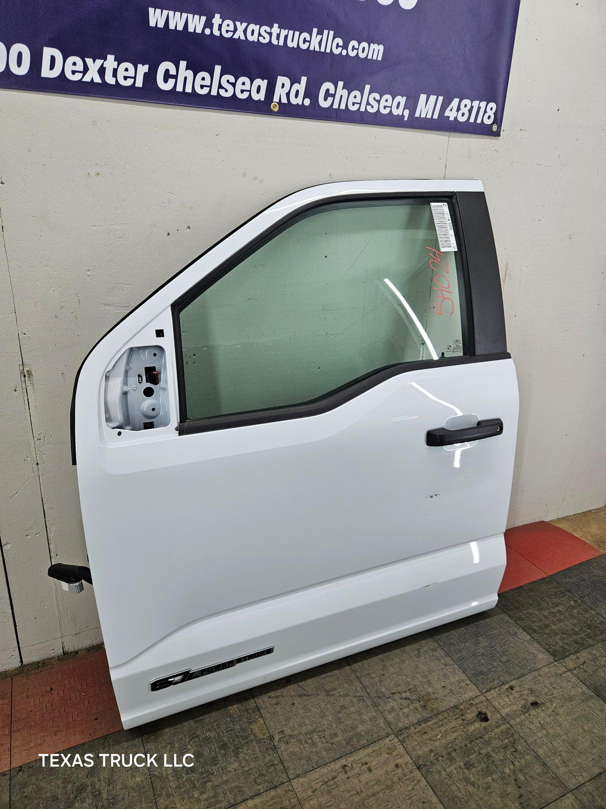 2021-2025 Ford F150 / Super Duty LH Driver Side Front Door F250 F350 F450 F550