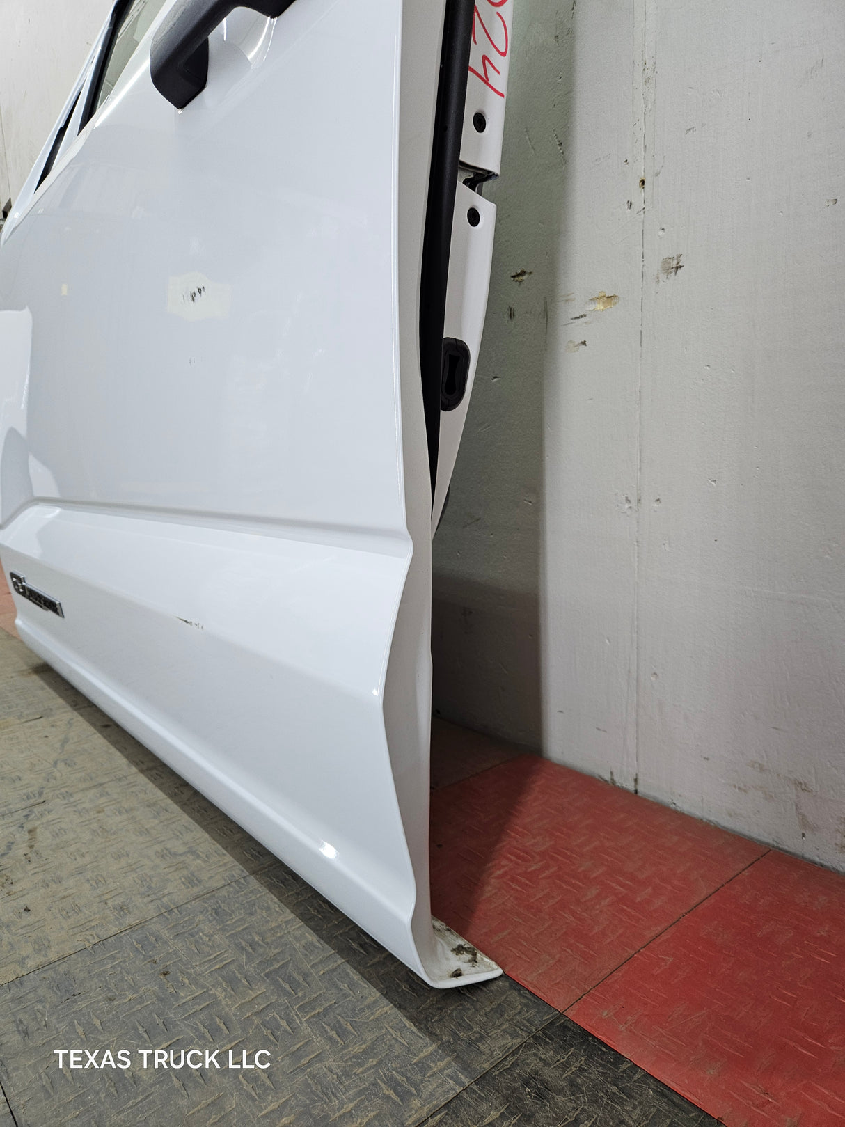 2021-2025 Ford F150 / Super Duty LH Driver Side Front Door F250 F350 F450 F550