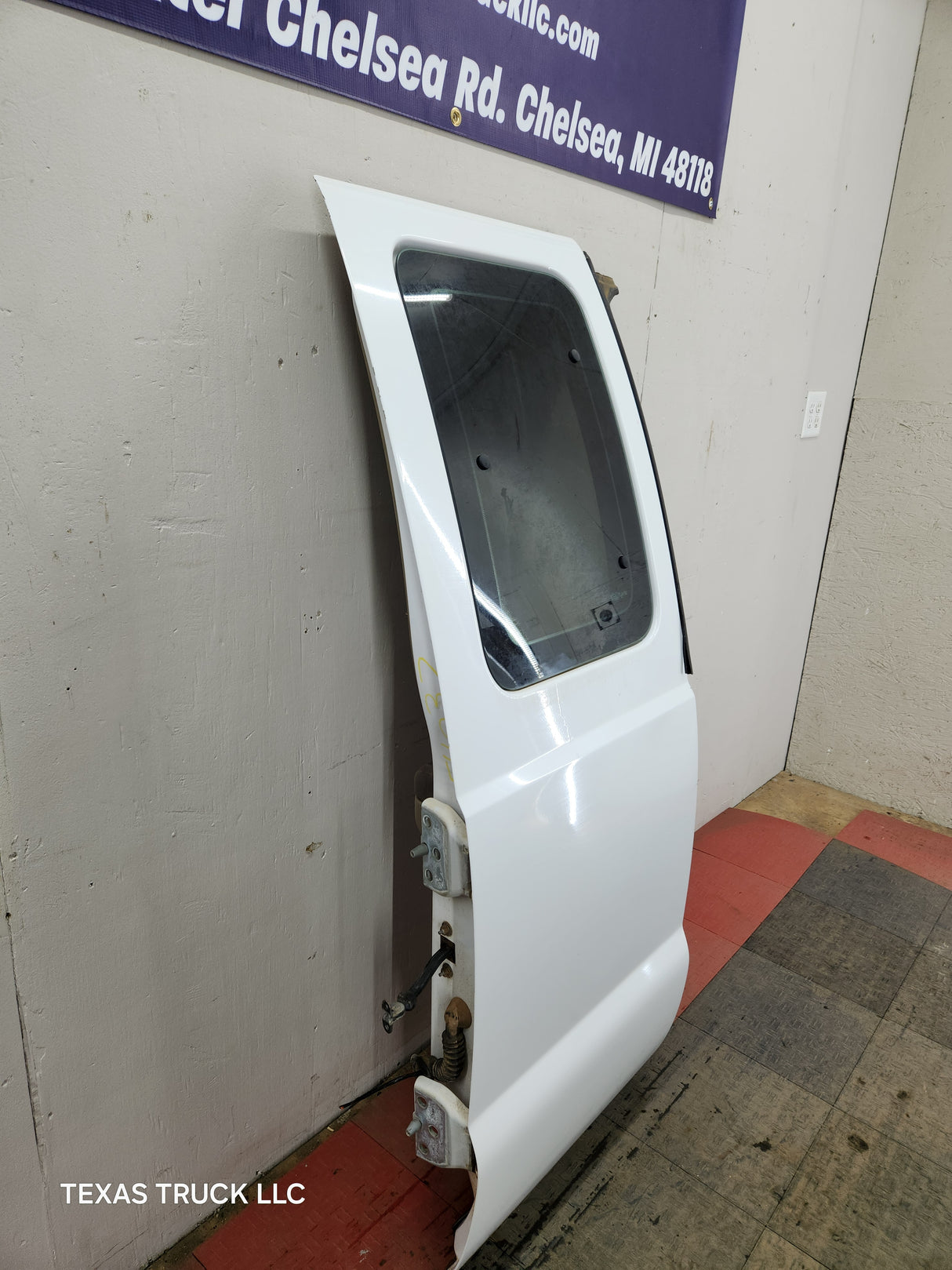 1999-2007 Ford Super Duty F250 F350 F450 F550 RH Extended Cab Passenger Rear Door