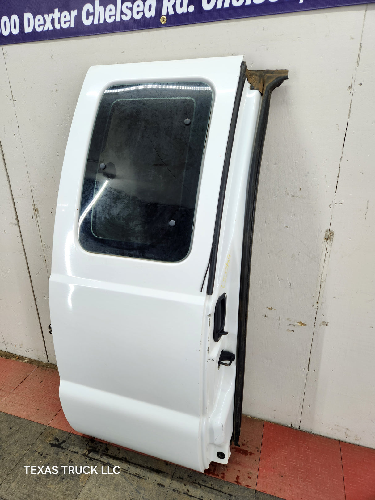 1999-2007 Ford Super Duty F250 F350 F450 F550 RH Extended Cab Passenger Rear Door