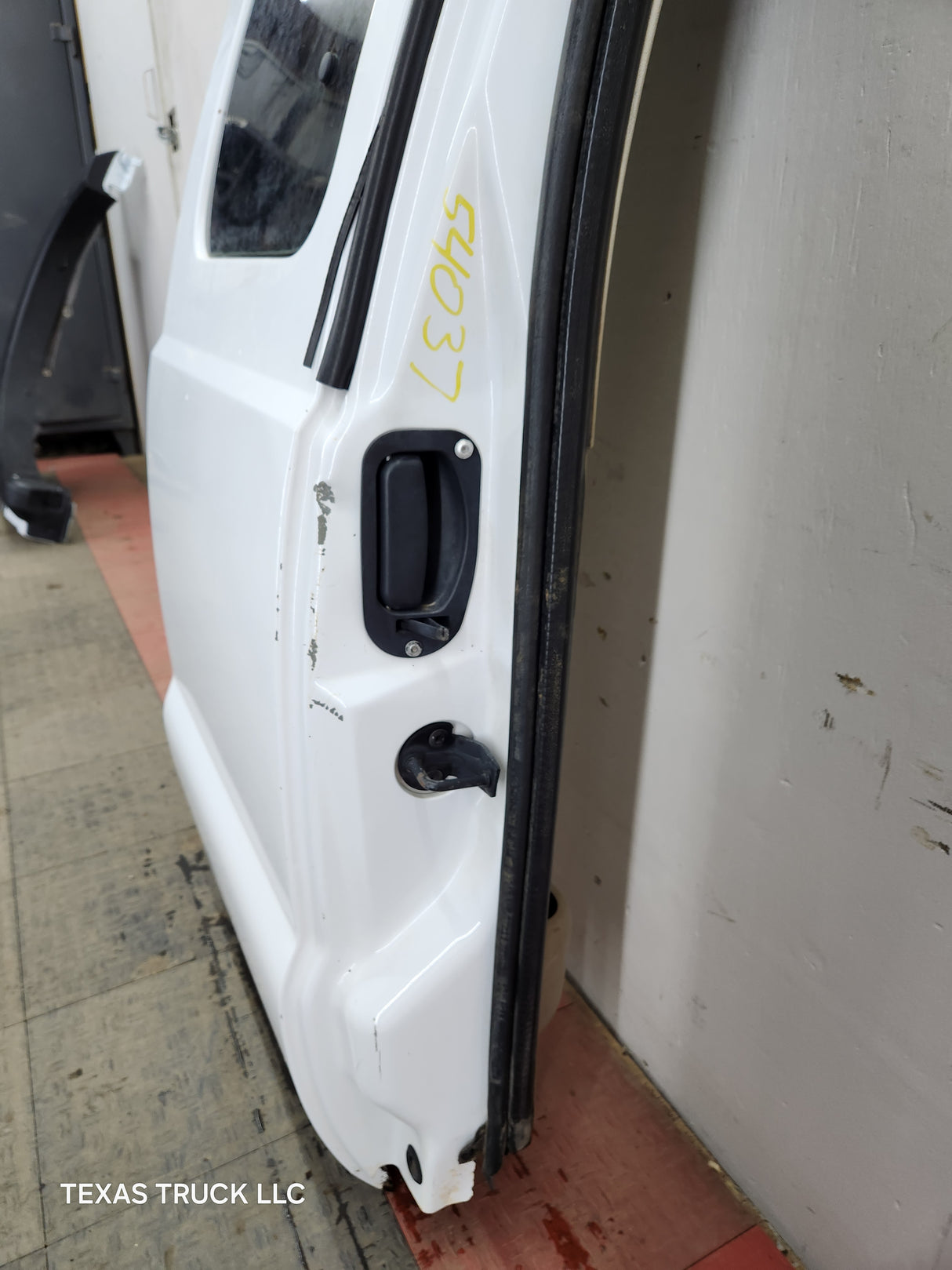 1999-2007 Ford Super Duty F250 F350 F450 F550 RH Extended Cab Passenger Rear Door