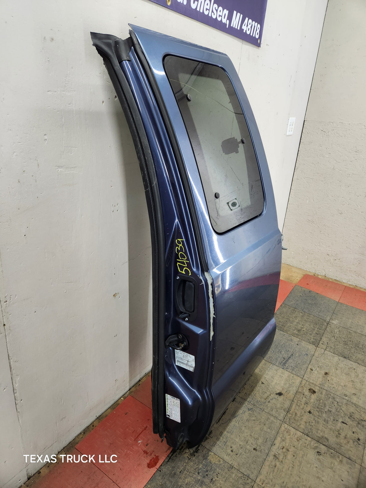 1999-2007 Ford Super Duty F250 F350 F450 F550 LH Extended Cab Driver Rear Door