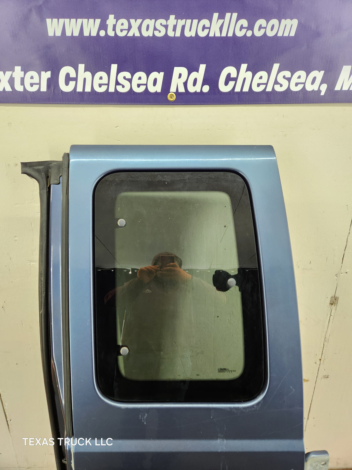 1999-2007 Ford Super Duty F250 F350 F450 F550 LH Extended Cab Driver Rear Door