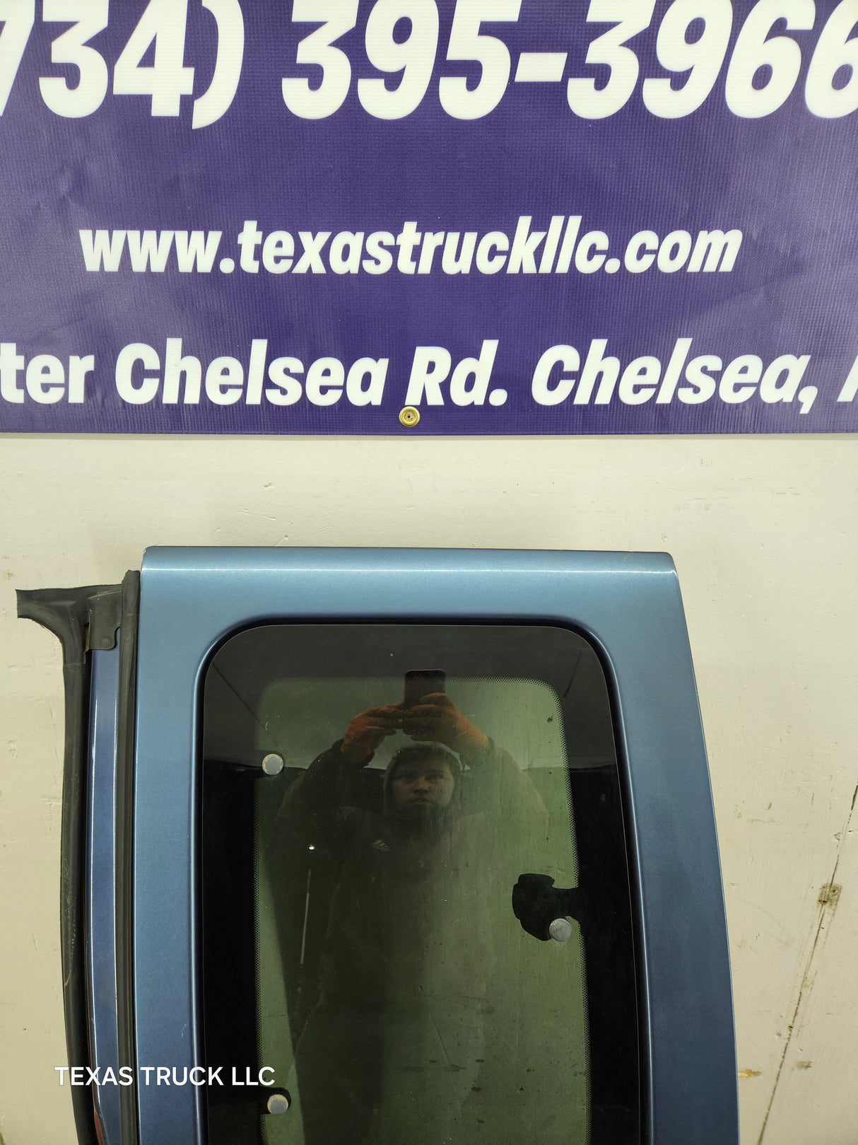 1999-2007 Ford Super Duty F250 F350 F450 F550 LH Extended Cab Driver Rear Door