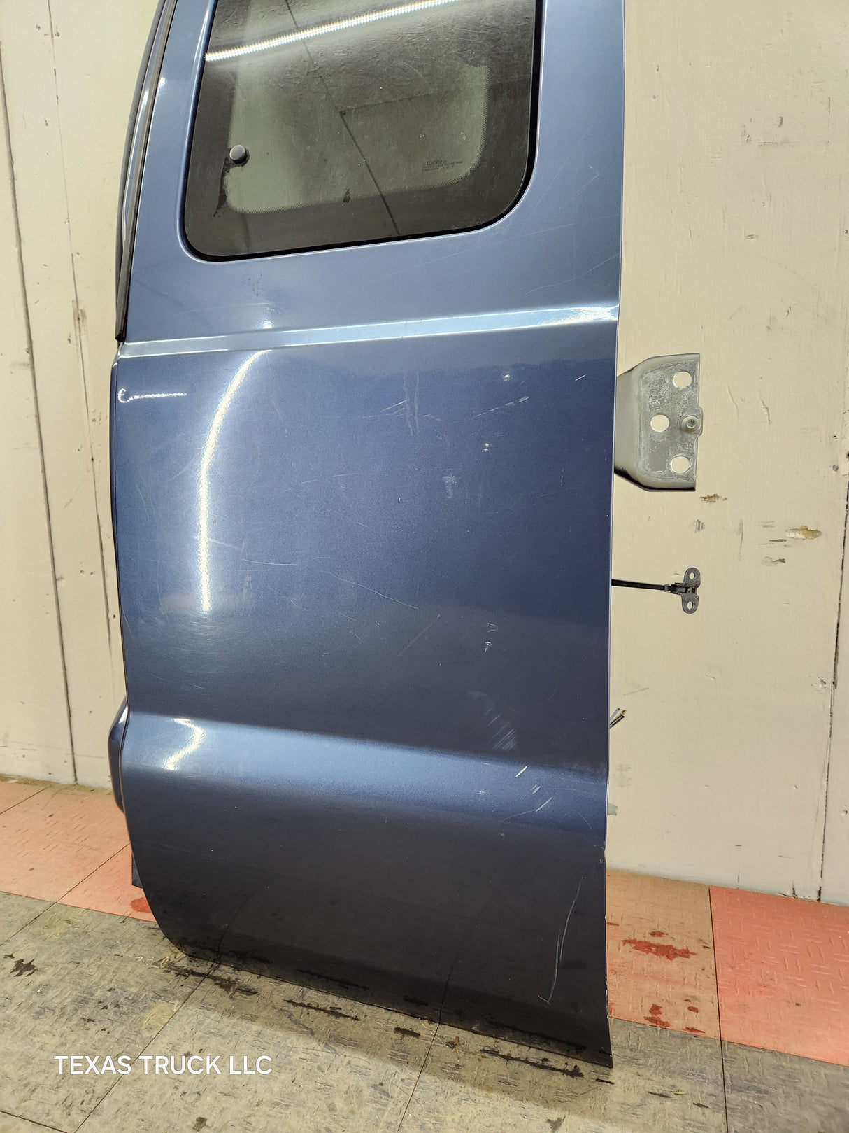 1999-2007 Ford Super Duty F250 F350 F450 F550 LH Extended Cab Driver Rear Door