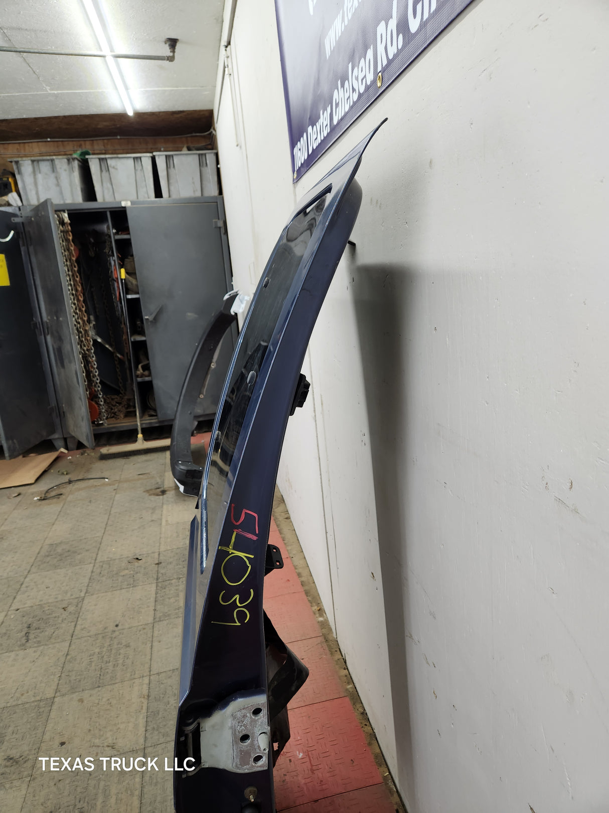 1999-2007 Ford Super Duty F250 F350 F450 F550 LH Extended Cab Driver Rear Door