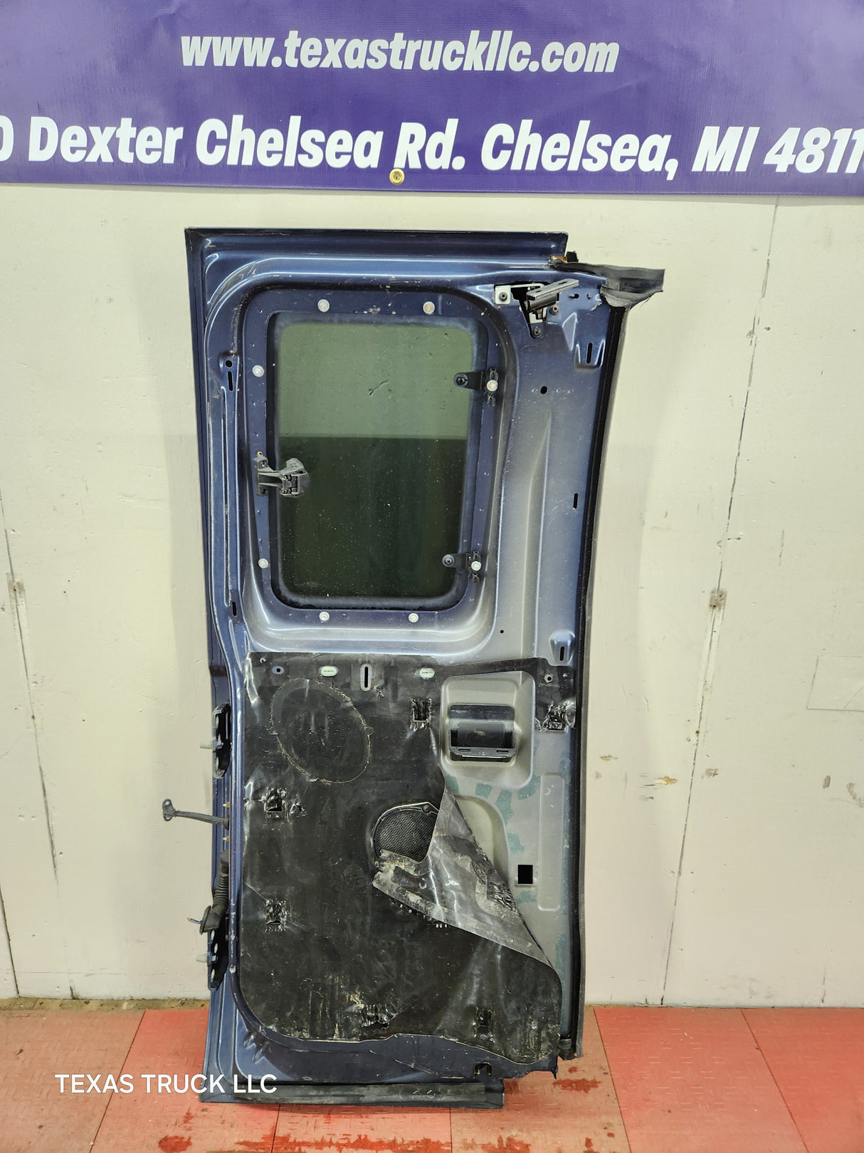 1999-2007 Ford Super Duty F250 F350 F450 F550 LH Extended Cab Driver Rear Door