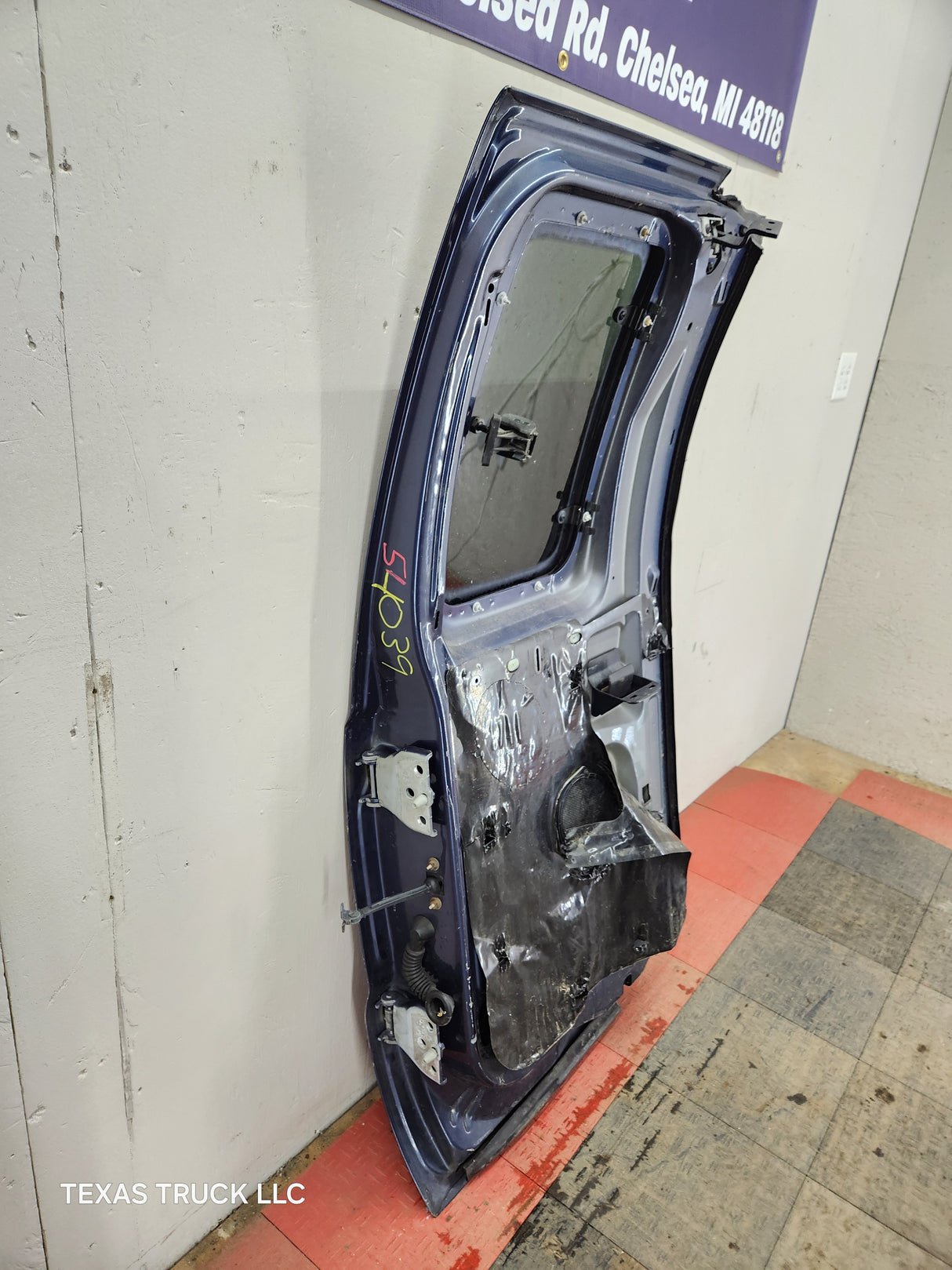 1999-2007 Ford Super Duty F250 F350 F450 F550 LH Extended Cab Driver Rear Door