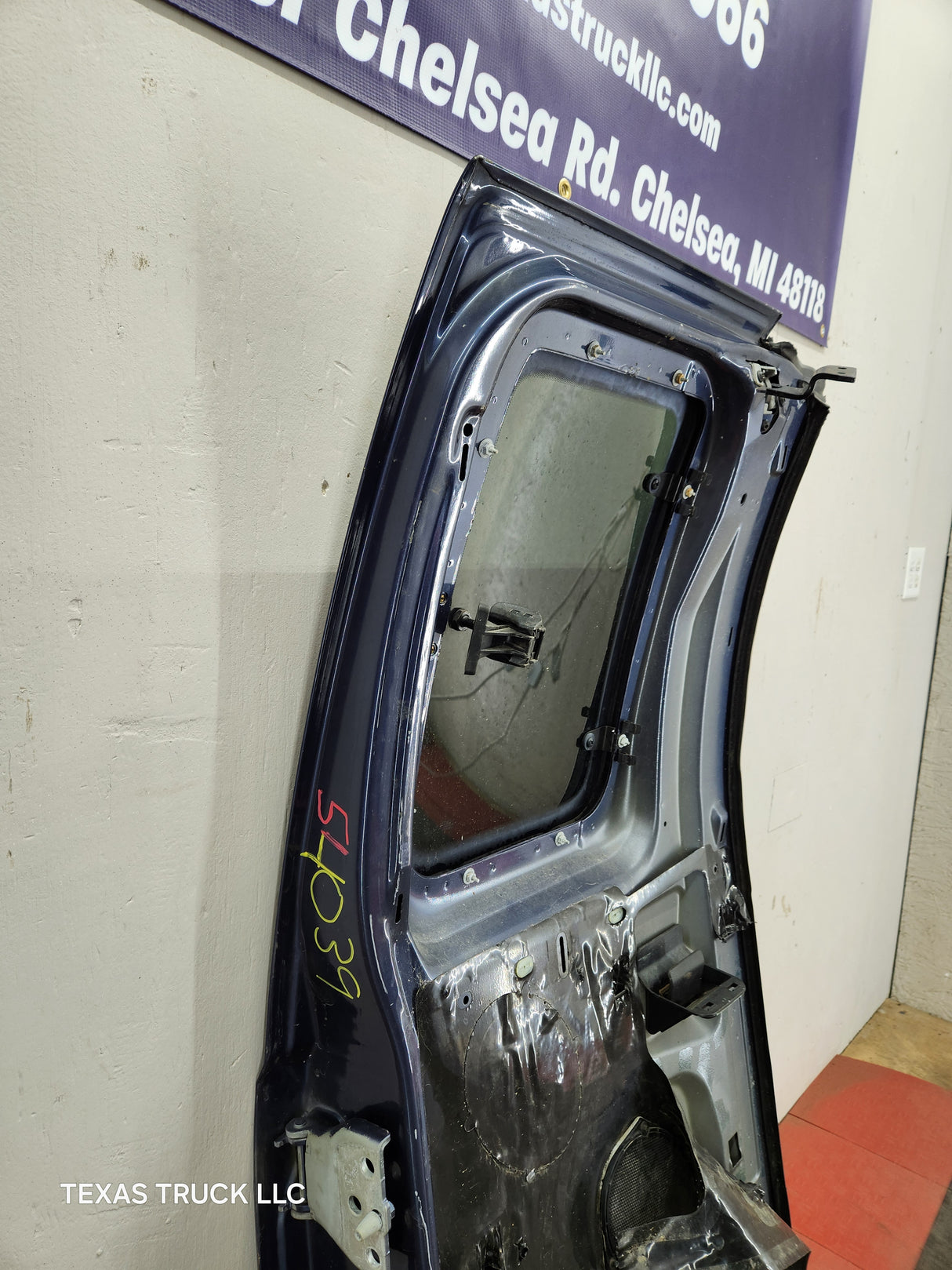 1999-2007 Ford Super Duty F250 F350 F450 F550 LH Extended Cab Driver Rear Door
