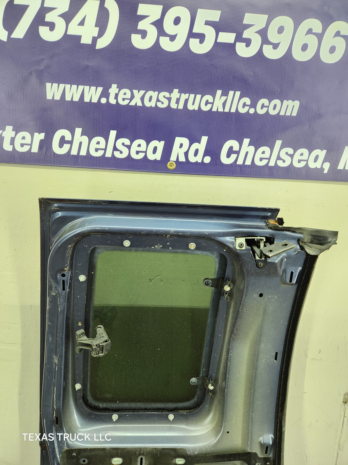 1999-2007 Ford Super Duty F250 F350 F450 F550 LH Extended Cab Driver Rear Door