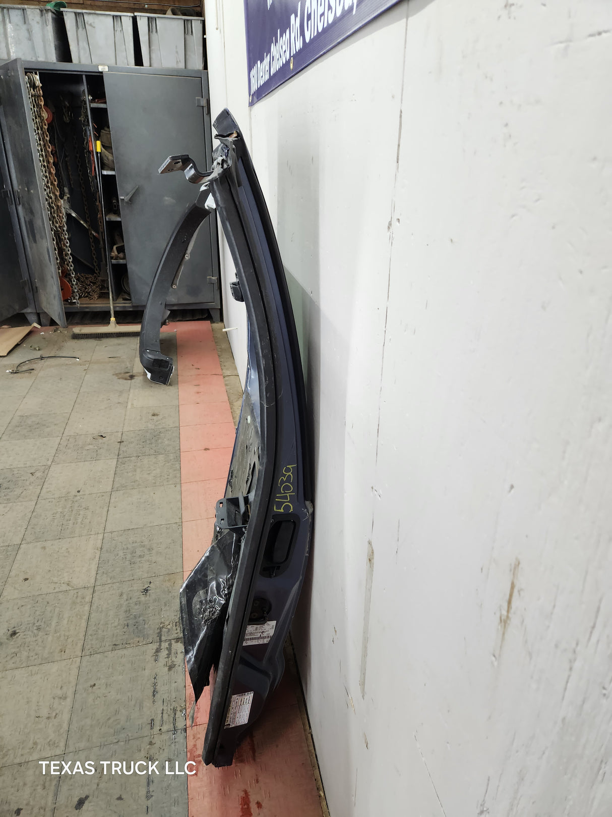 1999-2007 Ford Super Duty F250 F350 F450 F550 LH Extended Cab Driver Rear Door