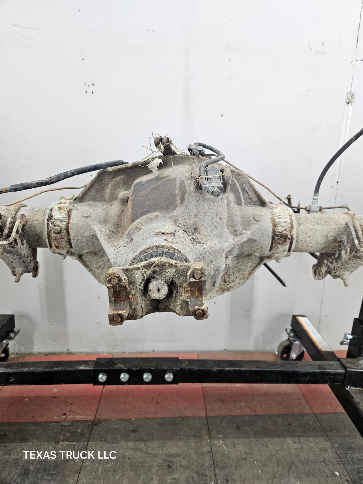1999-2001 Ford Super Duty F250 F350 SRW Rear Axle 3.73 Ratio