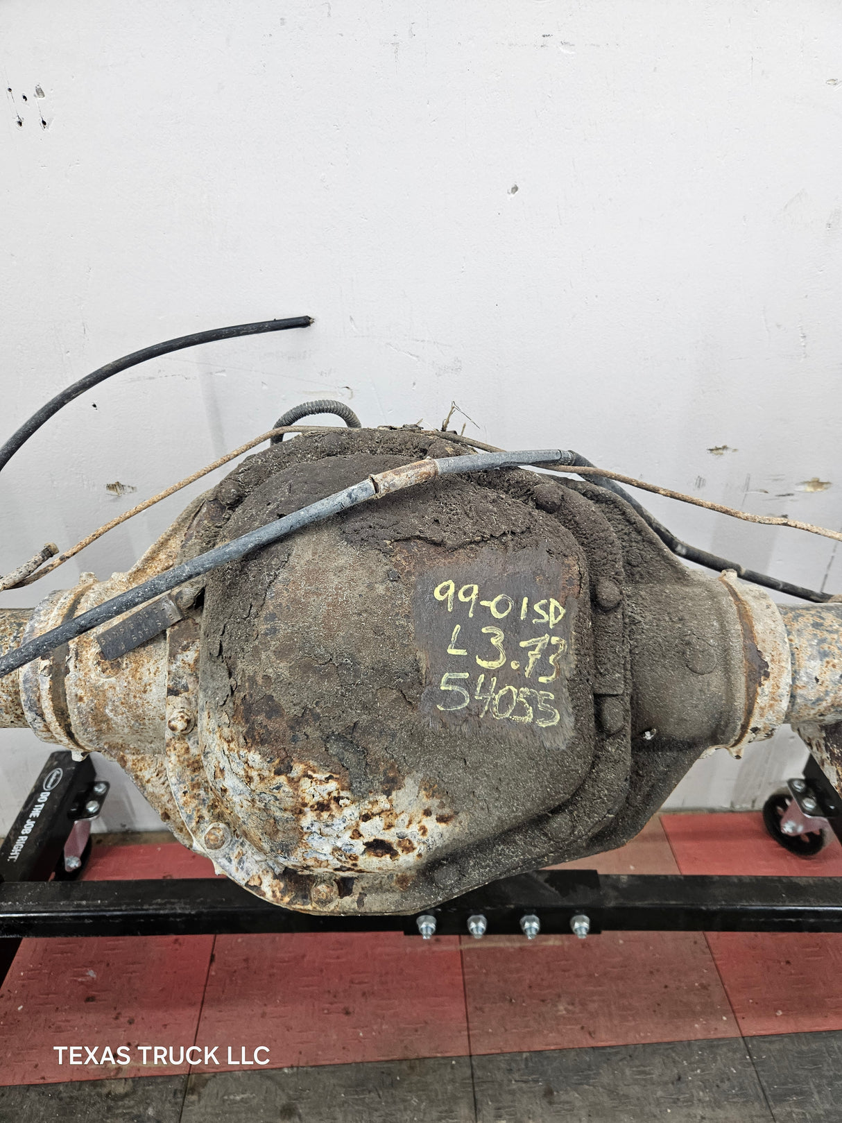 1999-2001 Ford Super Duty F250 F350 SRW Rear Axle 3.73 Ratio