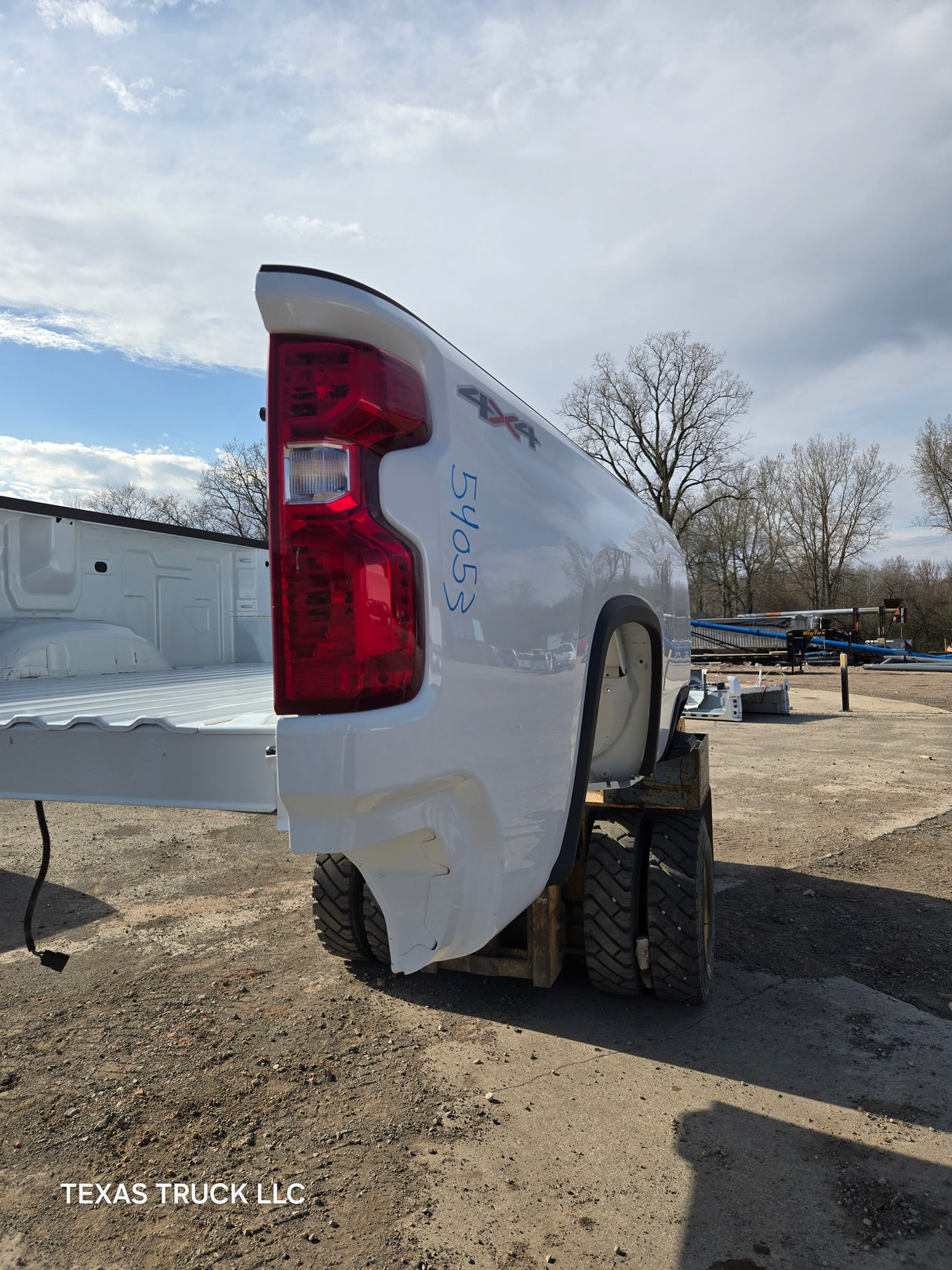 2019-2025 Chevrolet Silverado 2500 3500 HD 8' Long Truck Bed