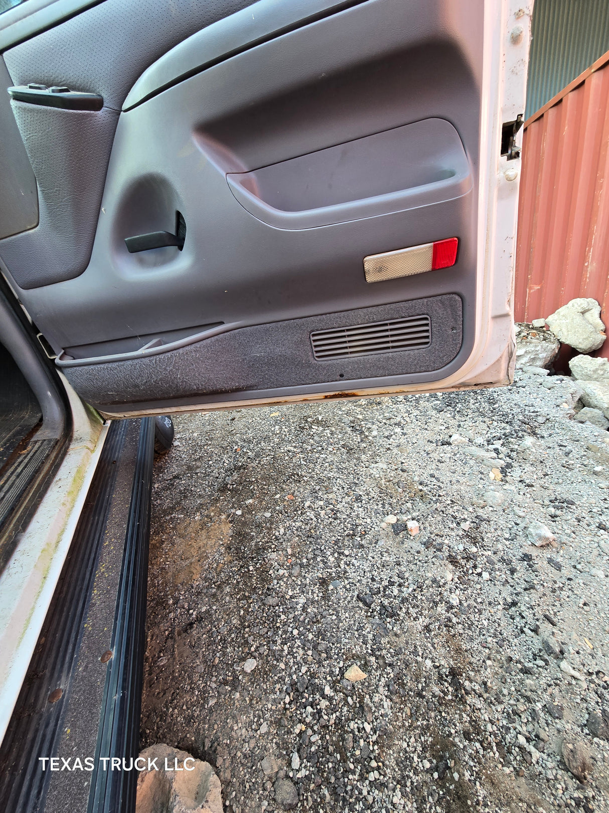 1995 Ford F150 Regular Cab 8' Long Bed OBS - FULL PART OUT