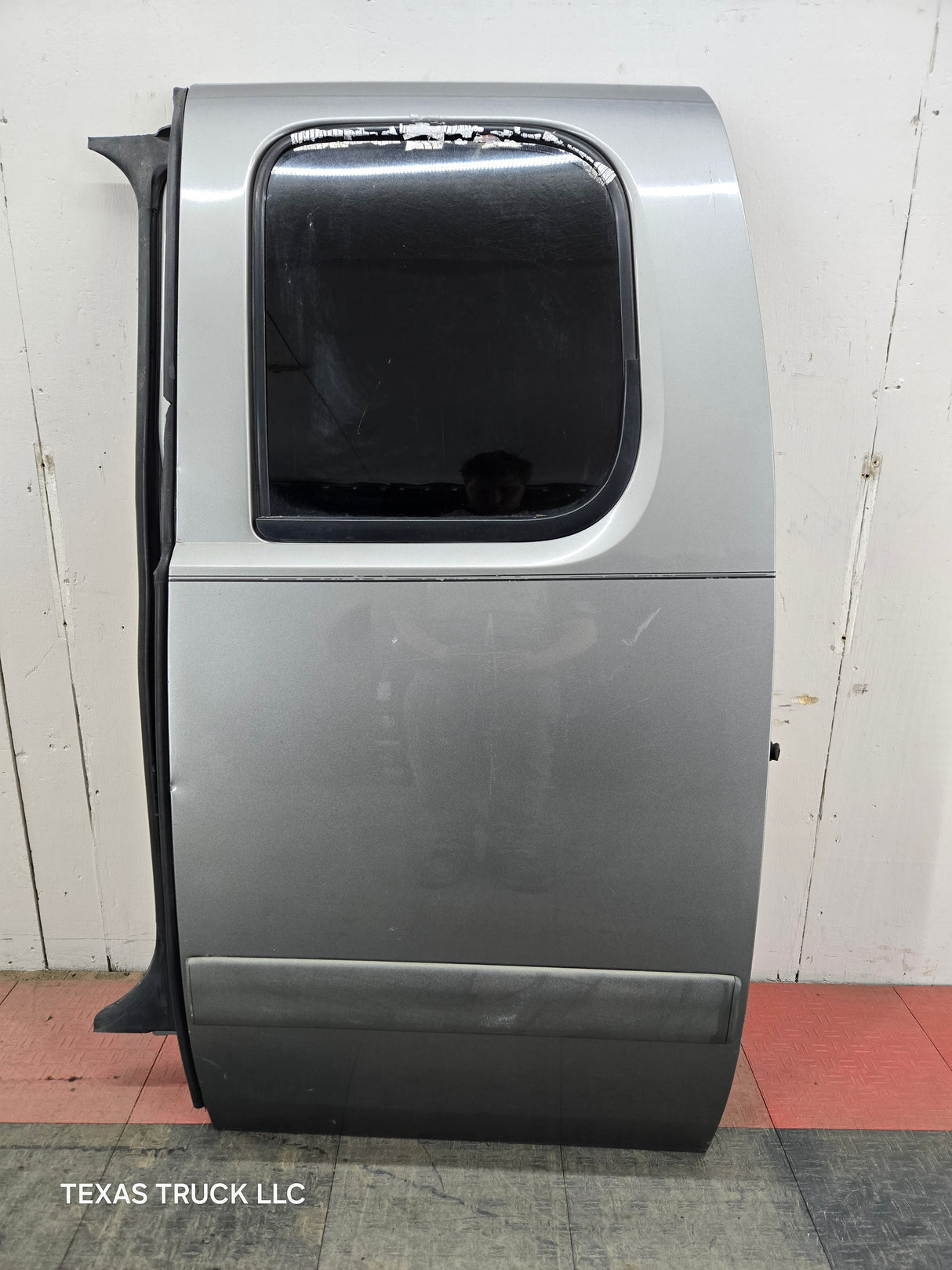 2007-2013 Chevrolet Silverado / GMC Sierra 1500 2500 3500 HD Extended Cab LH Rear Driver Side Door