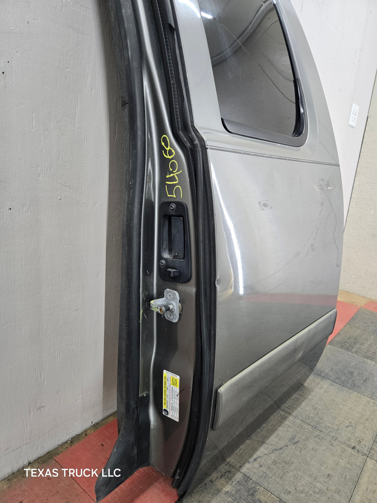 2007-2013 Chevrolet Silverado / GMC Sierra 1500 2500 3500 HD Extended Cab LH Rear Driver Side Door