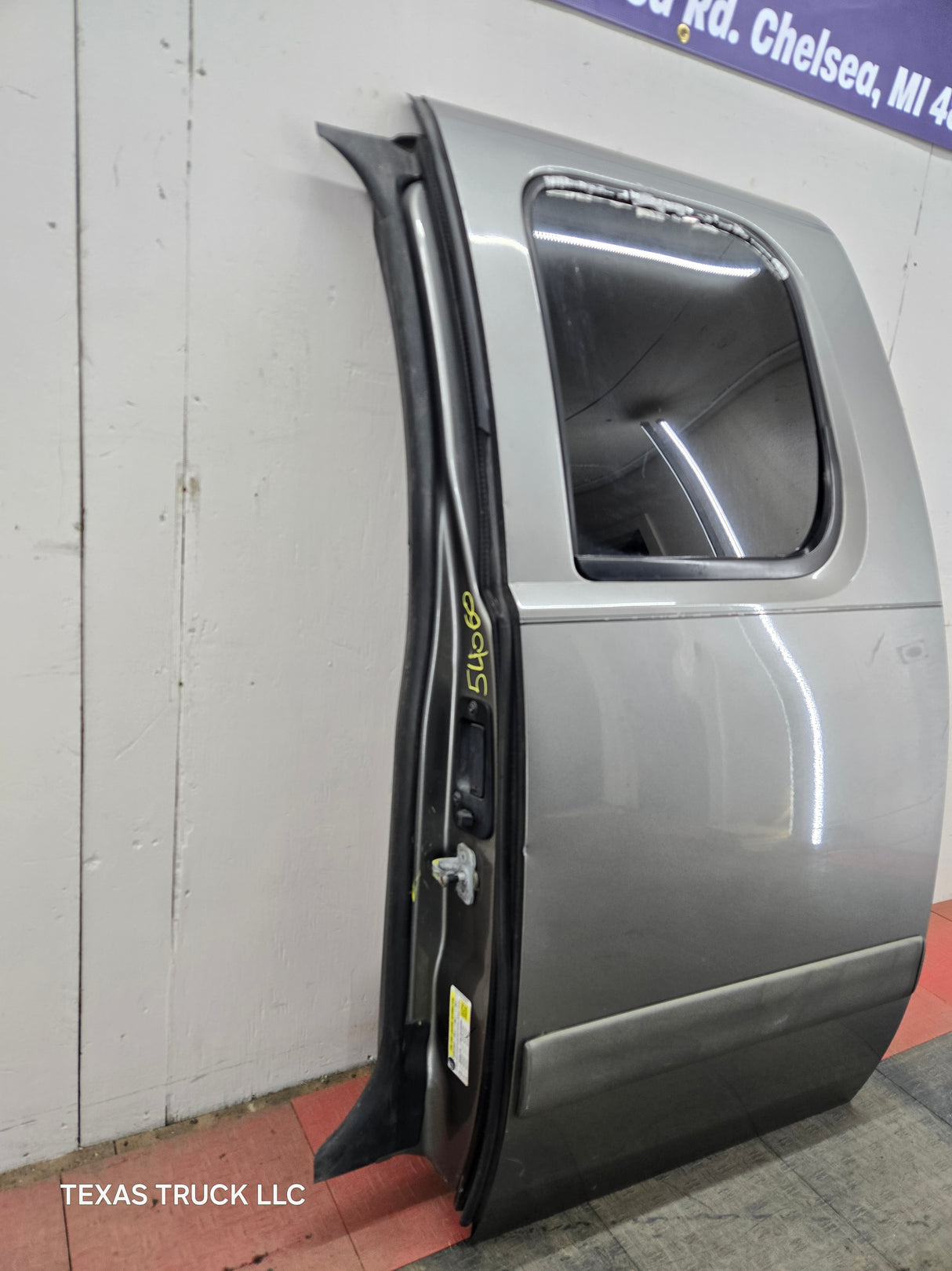 2007-2013 Chevrolet Silverado / GMC Sierra 1500 2500 3500 HD Extended Cab LH Rear Driver Side Door