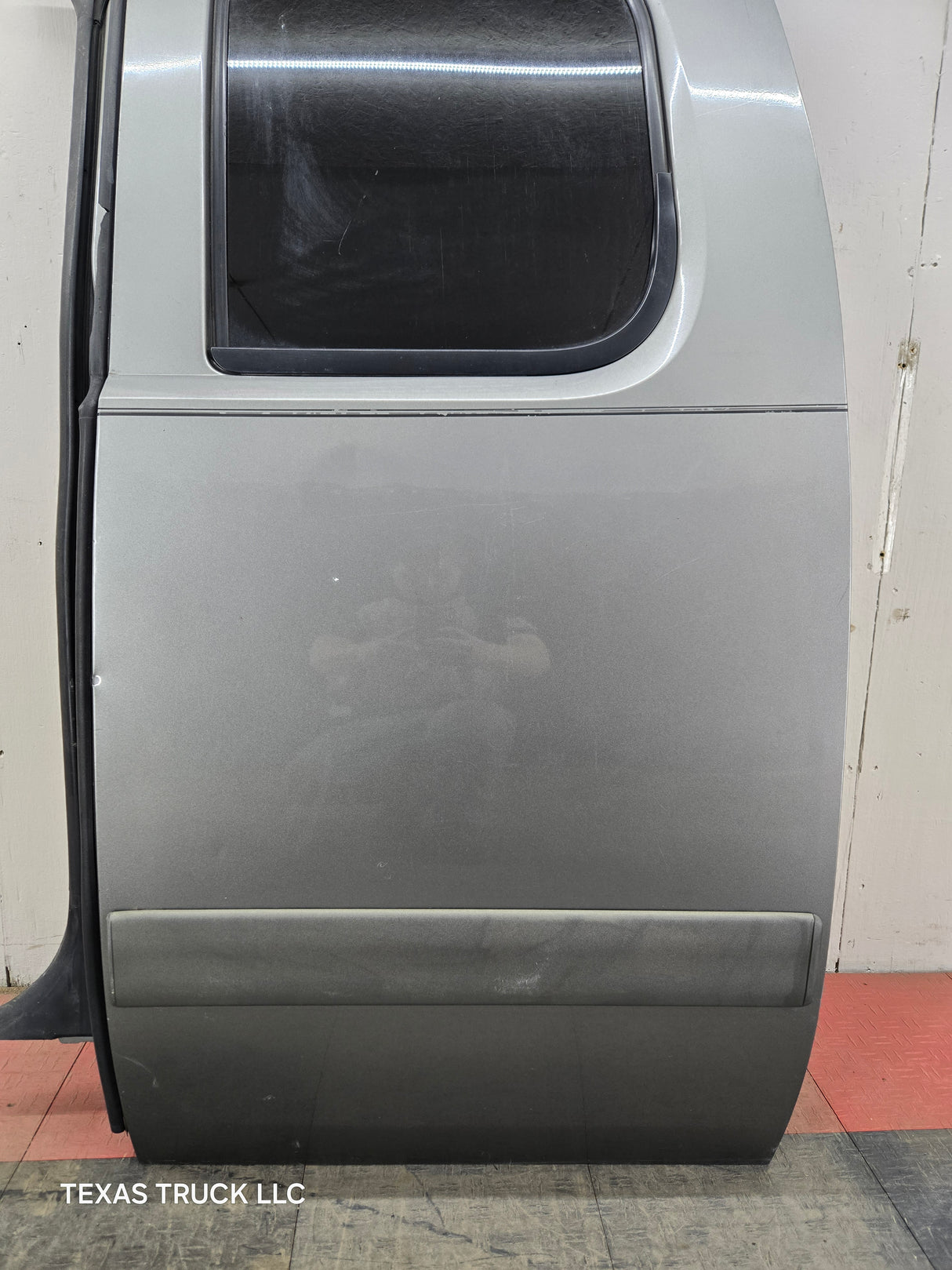 2007-2013 Chevrolet Silverado / GMC Sierra 1500 2500 3500 HD Extended Cab LH Rear Driver Side Door