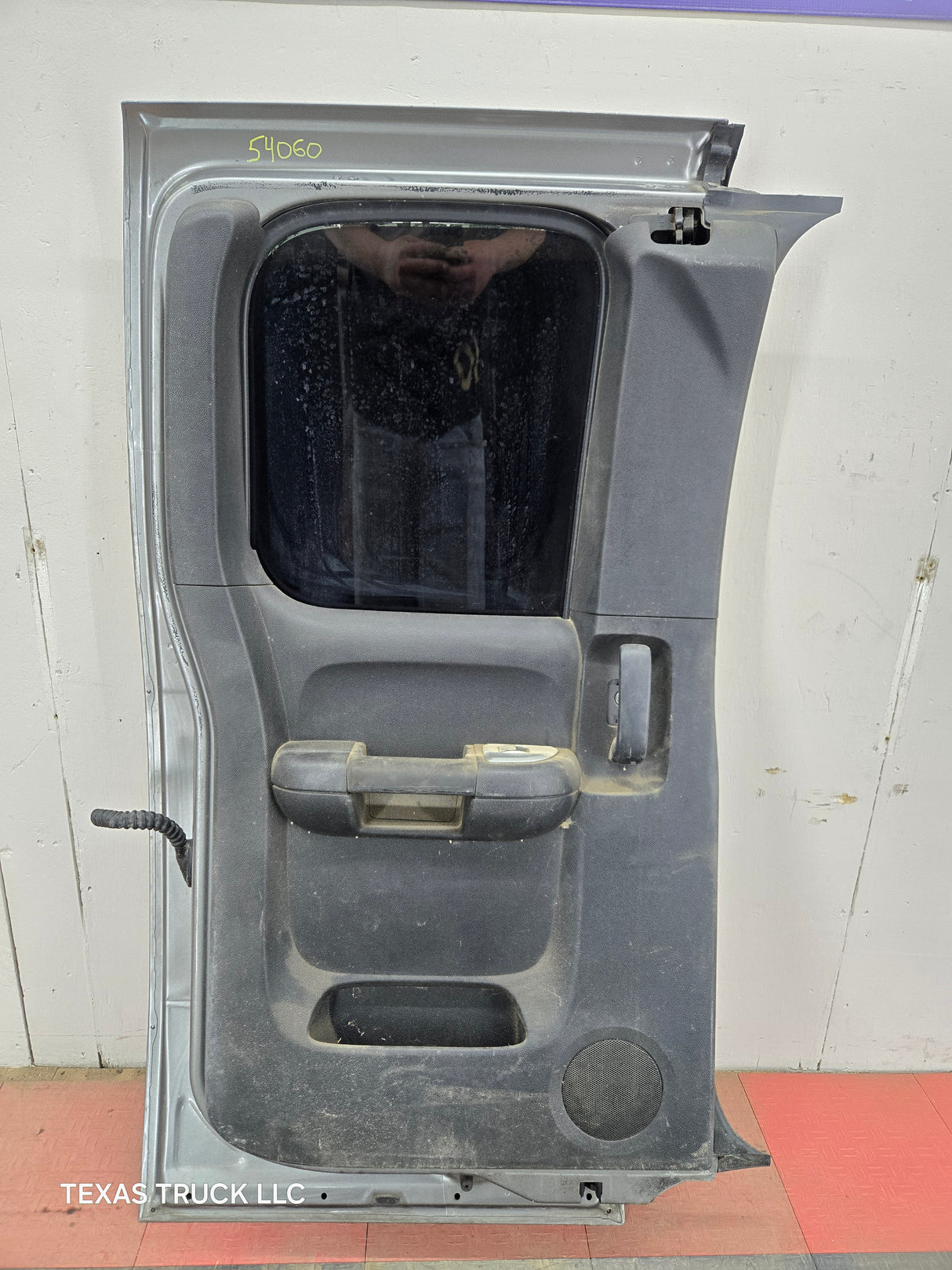 2007-2013 Chevrolet Silverado / GMC Sierra 1500 2500 3500 HD Extended Cab LH Rear Driver Side Door