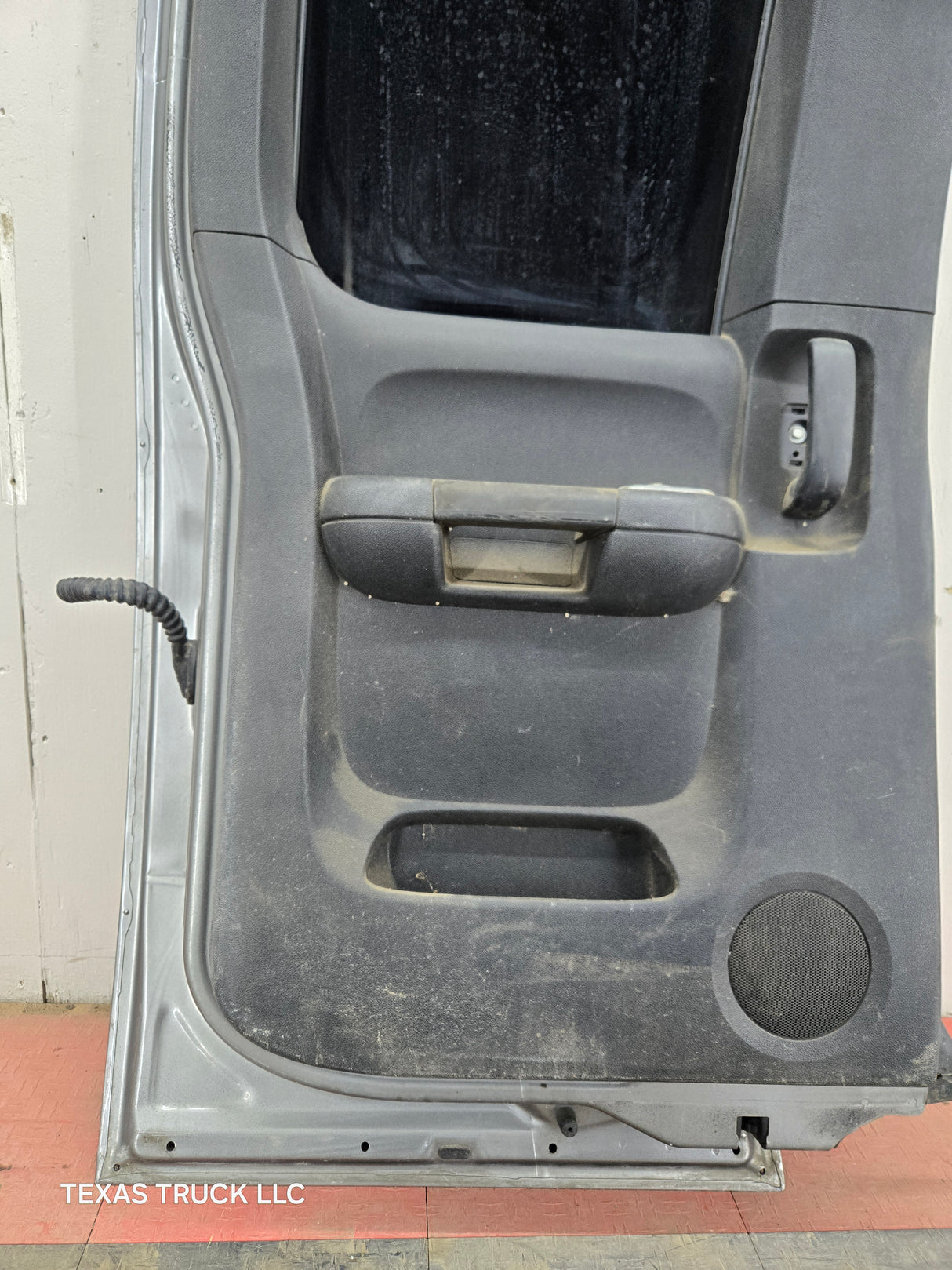 2007-2013 Chevrolet Silverado / GMC Sierra 1500 2500 3500 HD Extended Cab LH Rear Driver Side Door