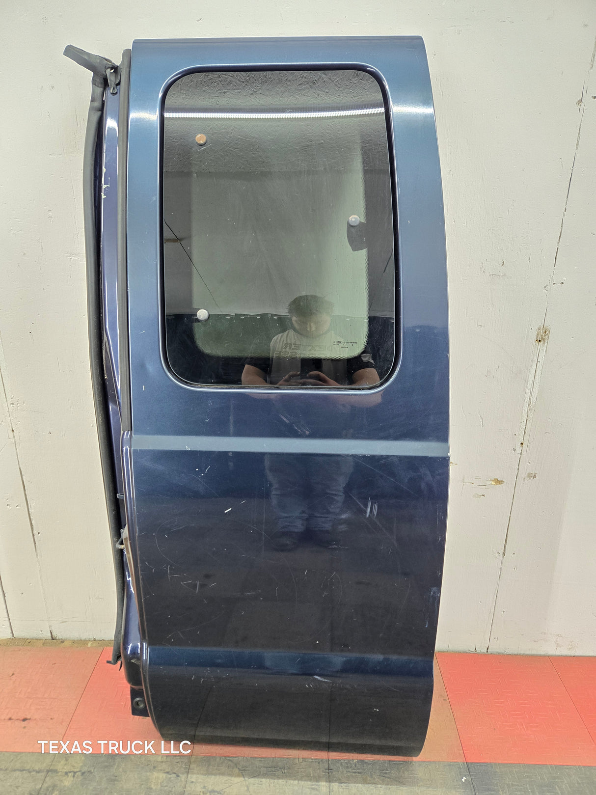 1999-2007 Ford Super Duty F250 F350 F450 F550 LH Extended Cab Driver Rear Door