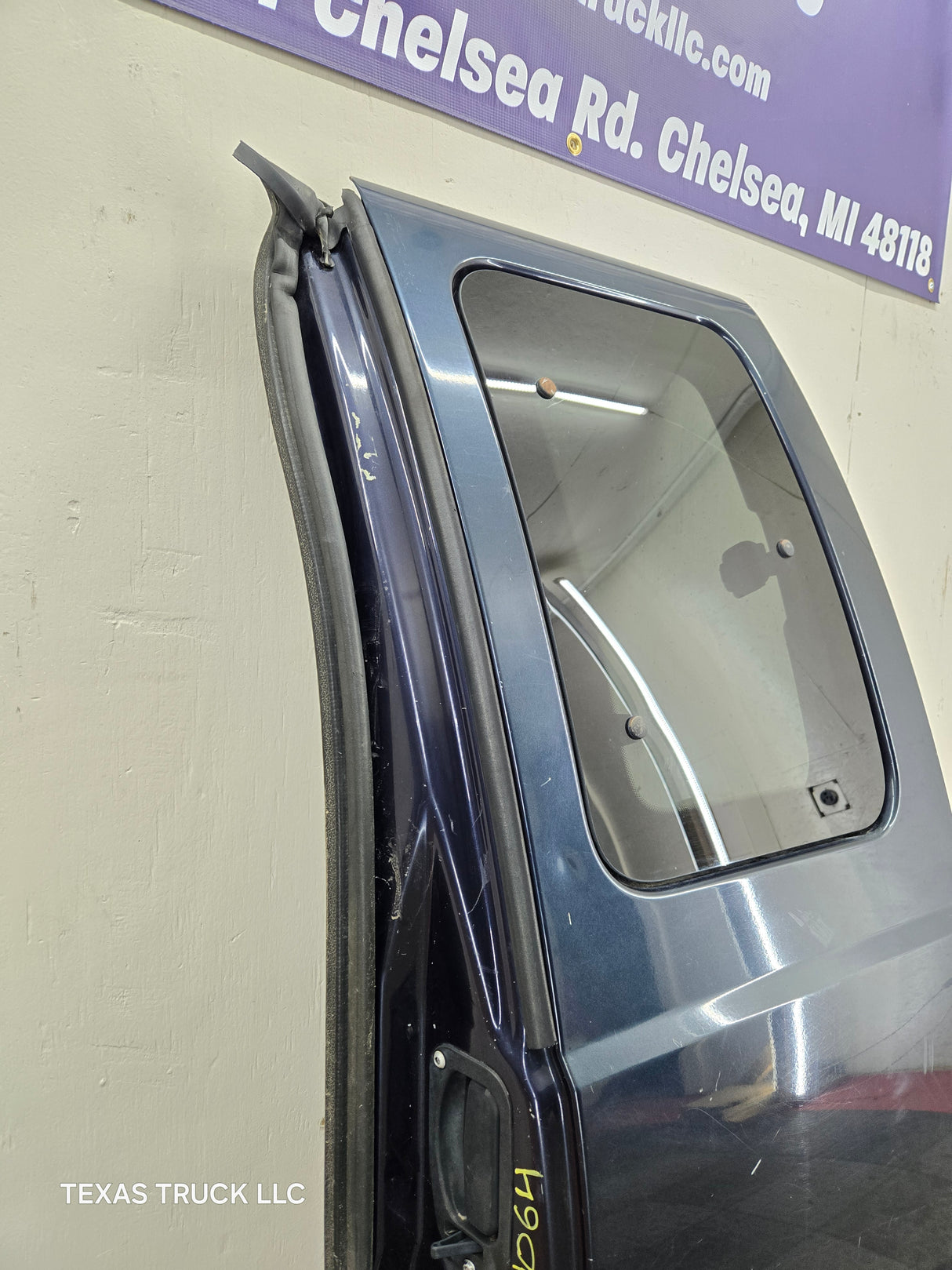 1999-2007 Ford Super Duty F250 F350 F450 F550 LH Extended Cab Driver Rear Door