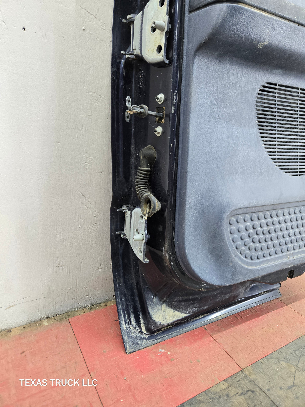 1999-2007 Ford Super Duty F250 F350 F450 F550 LH Extended Cab Driver Rear Door